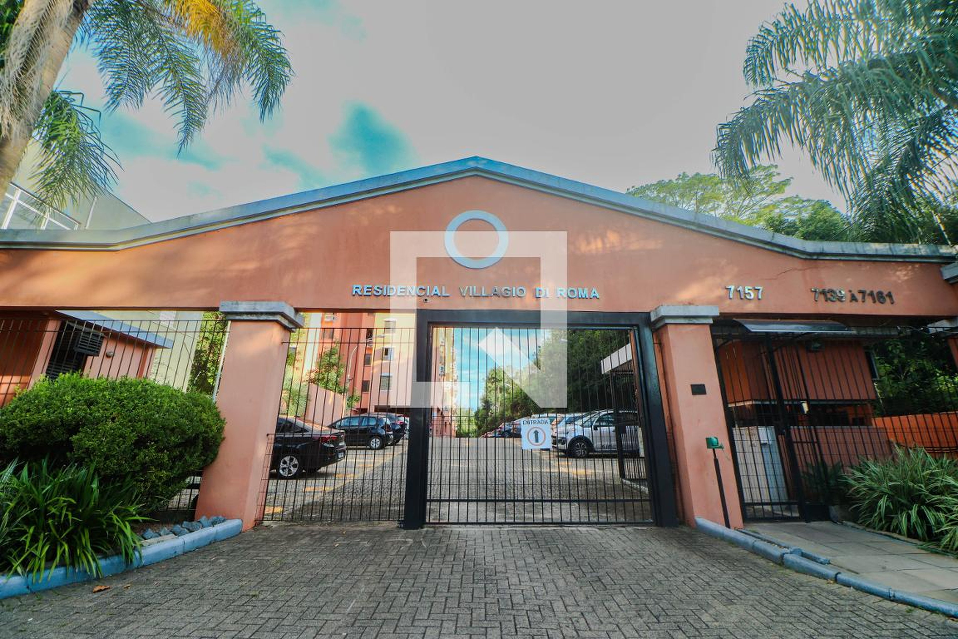 Fachada Condomínio em Avenida Protásio Alves, 7143