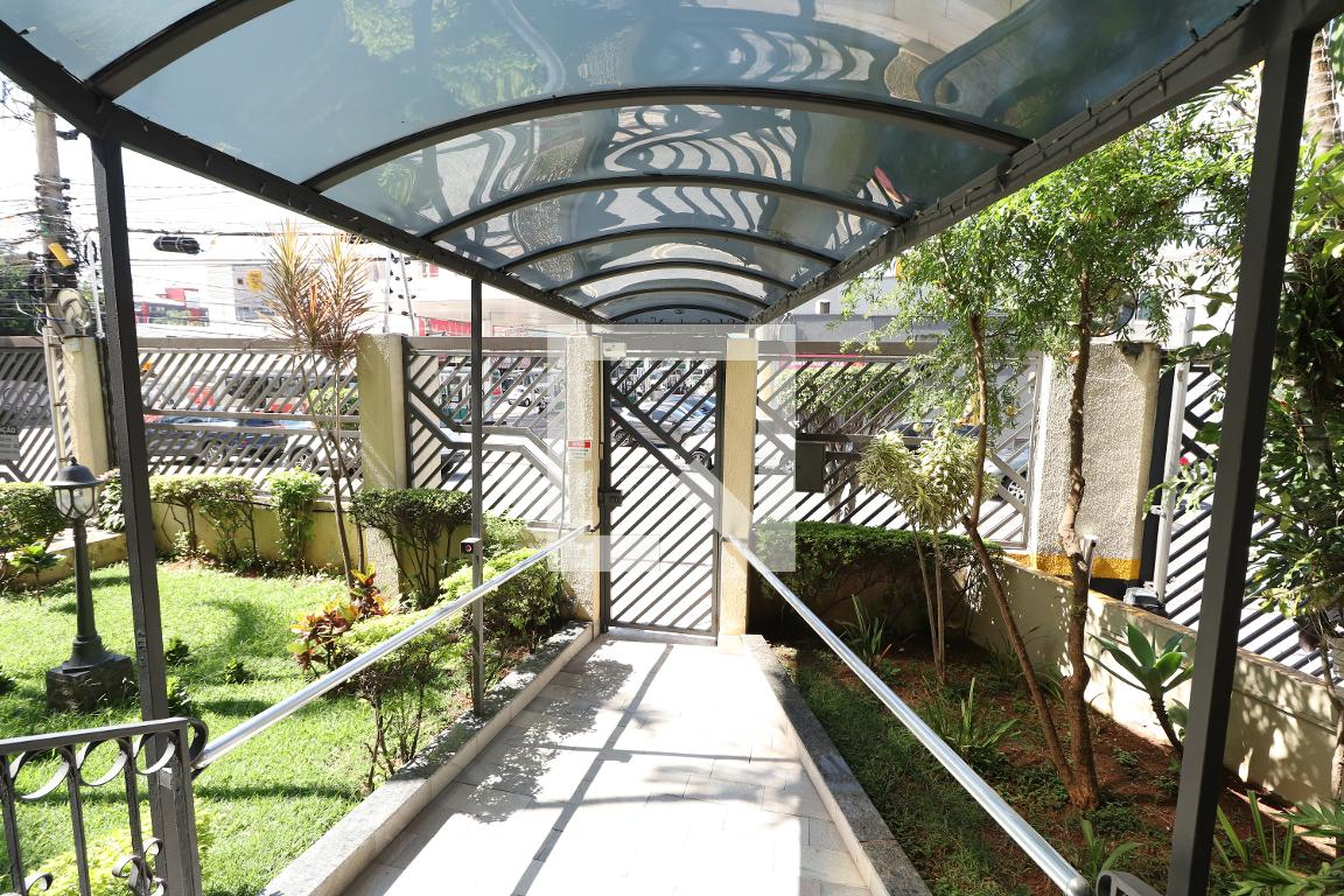 Entrada - Edificio Natalia