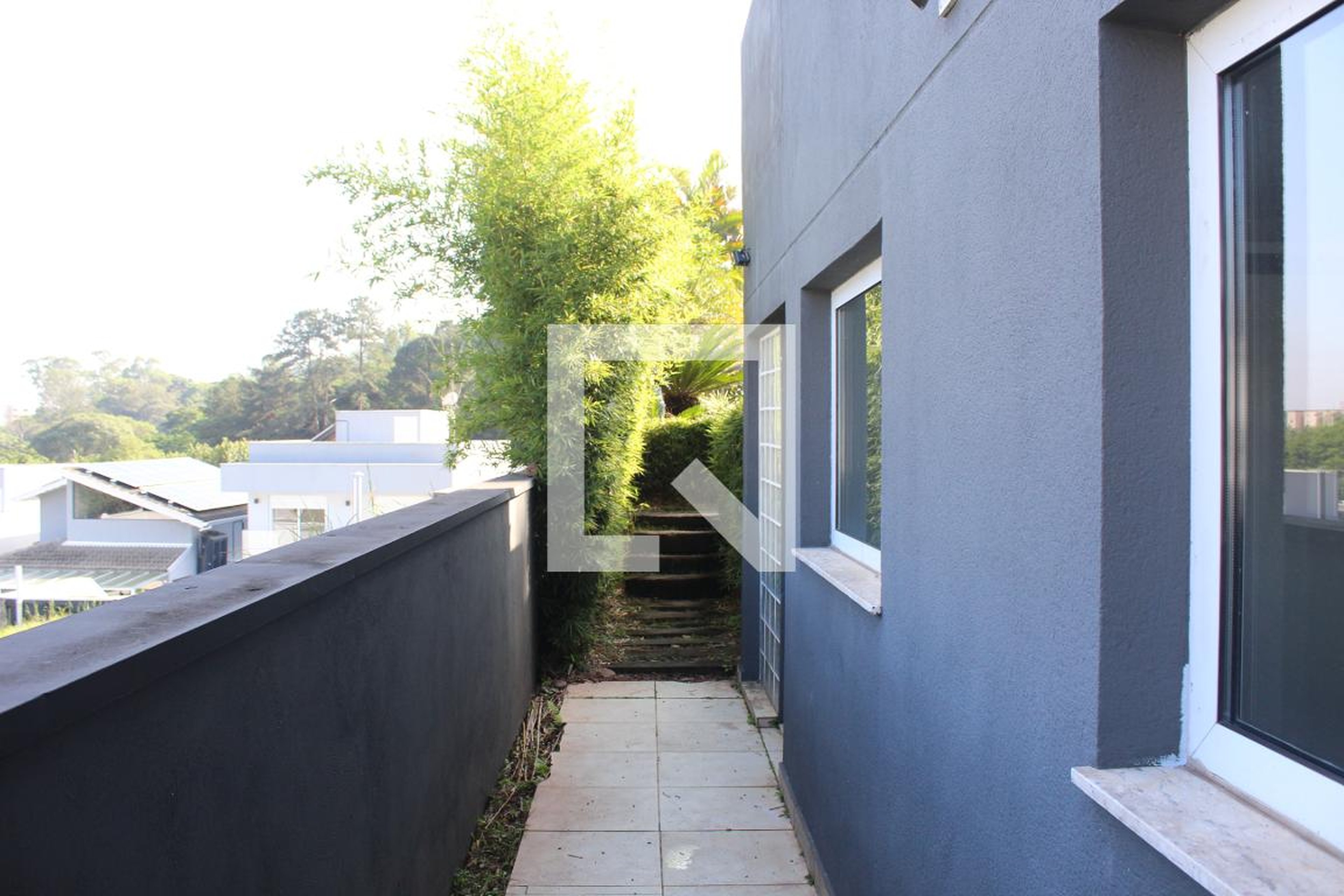 Fachada Condomínio em Rua Pinheiros, 232