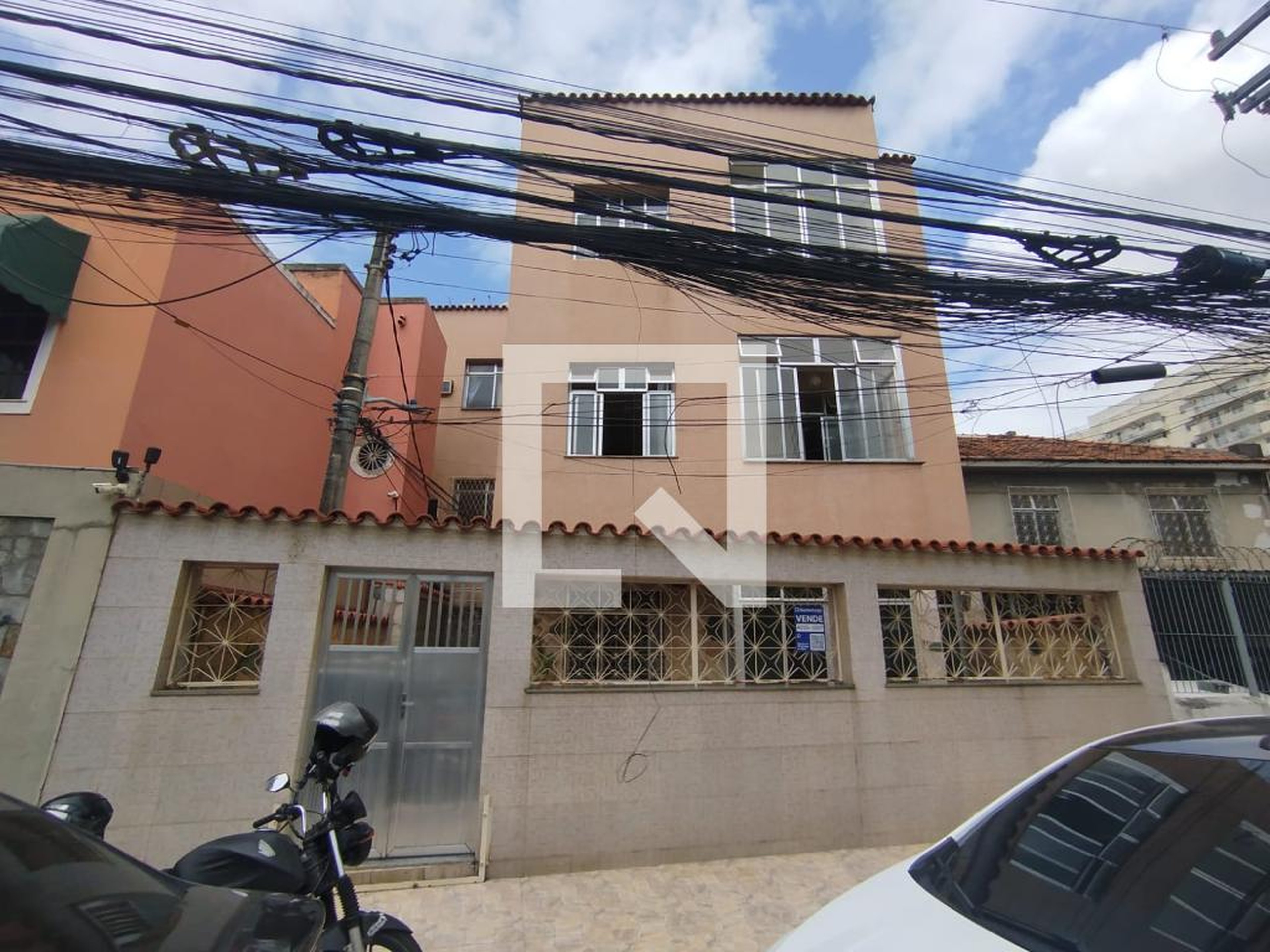 Fachada Condomínio em Rua Almirante Baltazar, 47