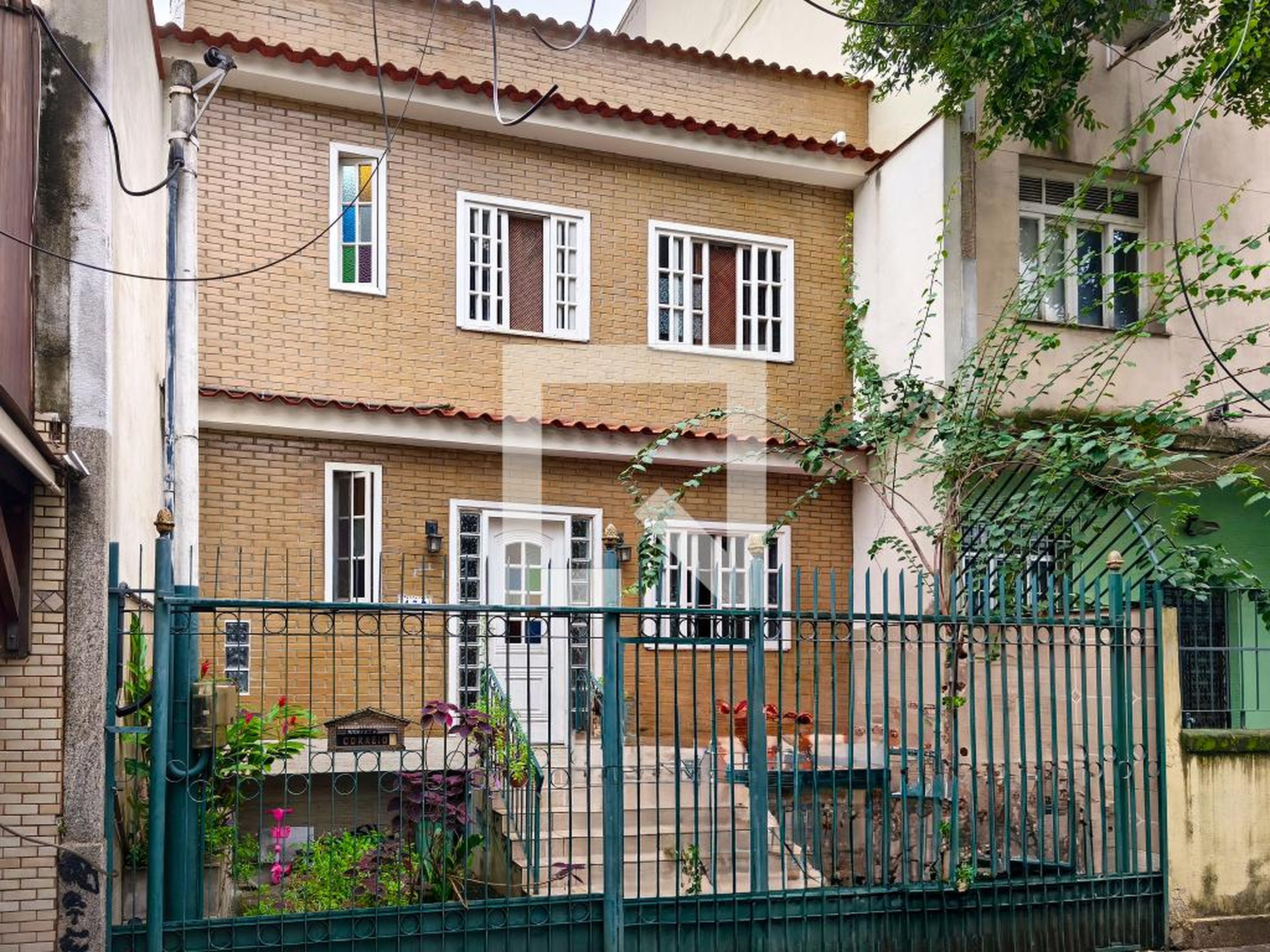 Fachada do Prédio Condomínio em Rua Santa Luíza, 478