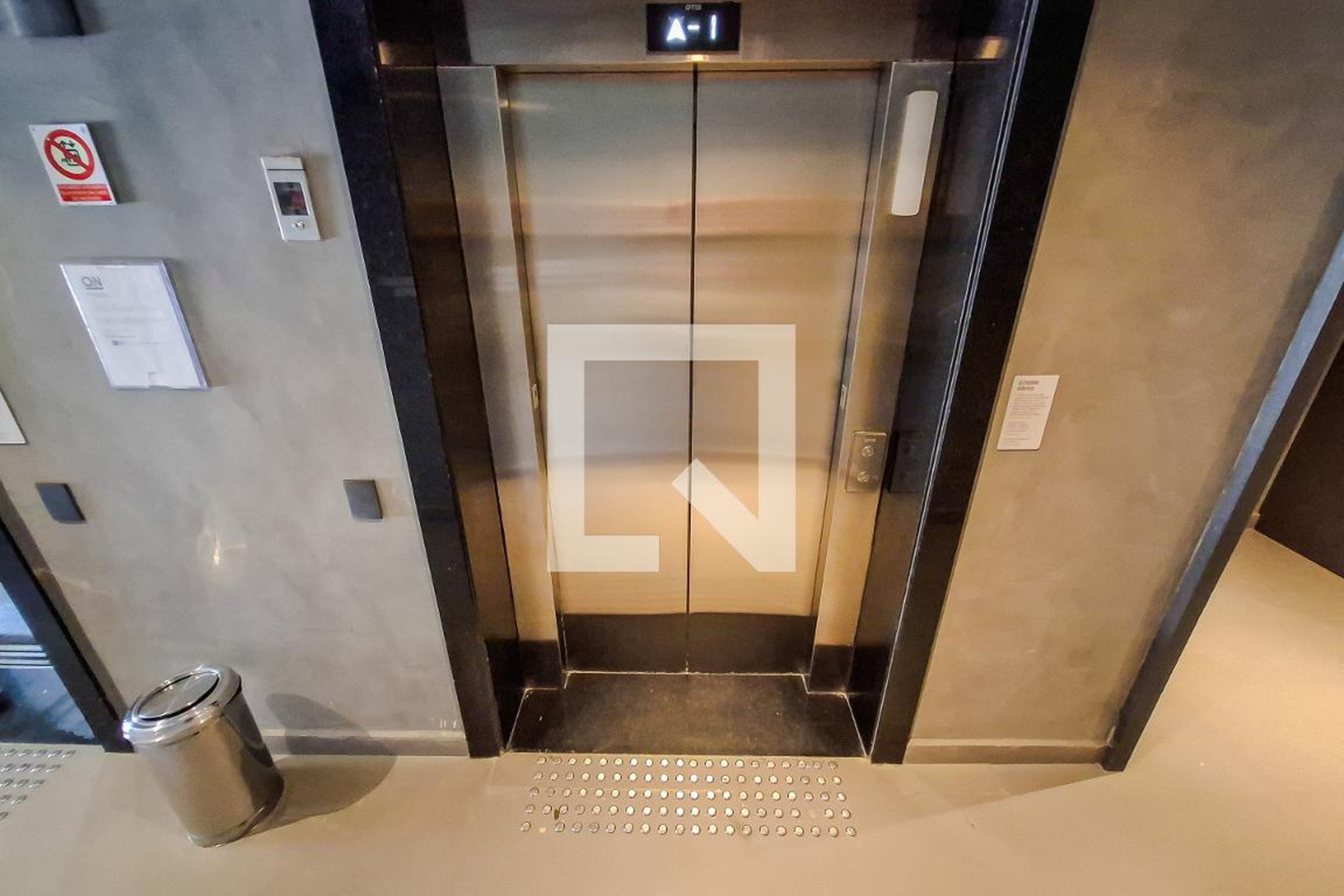 Elevador - ON Domingos de Morais