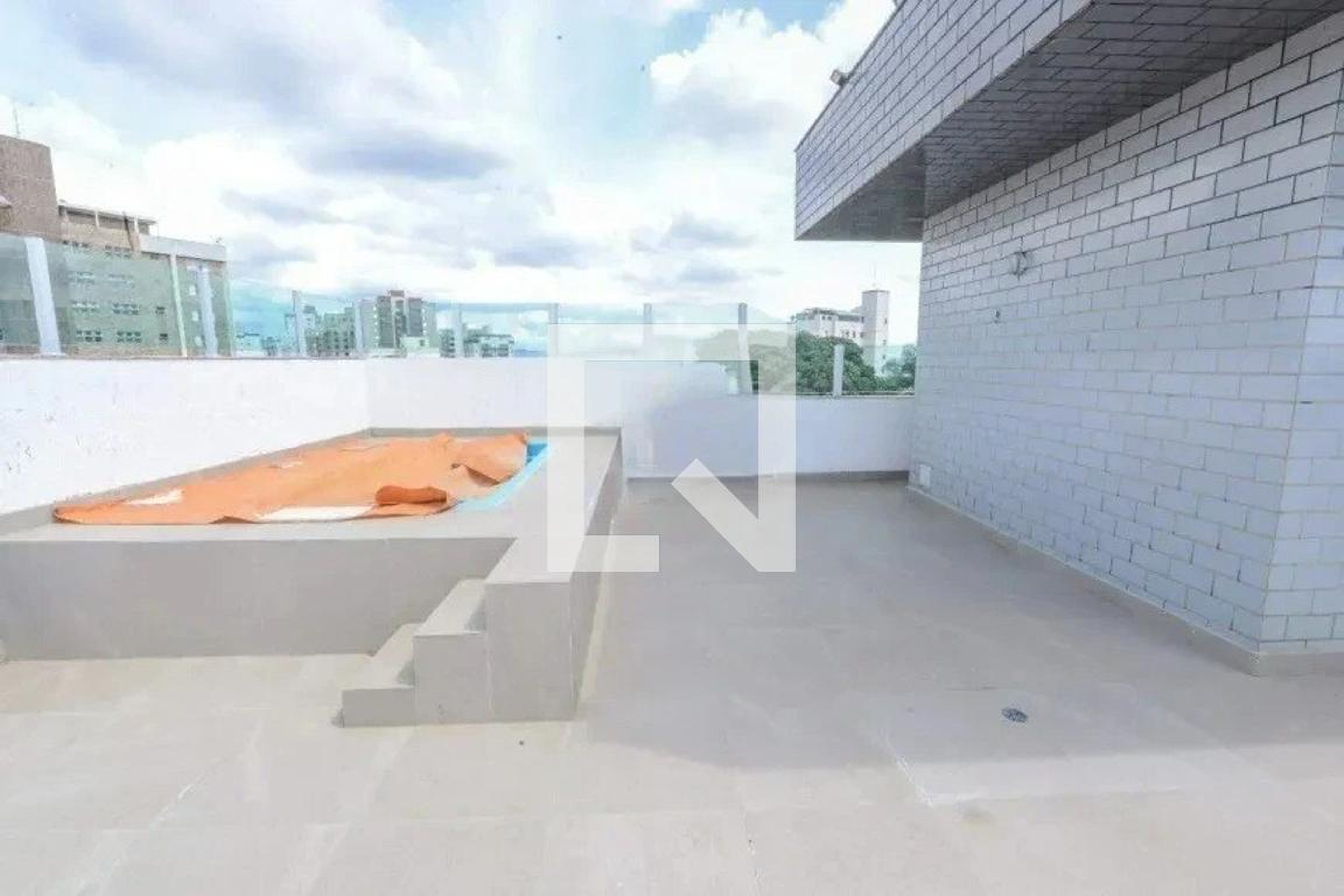Piscina Condomínio em Rua Doutor Pedro Pinto, 317