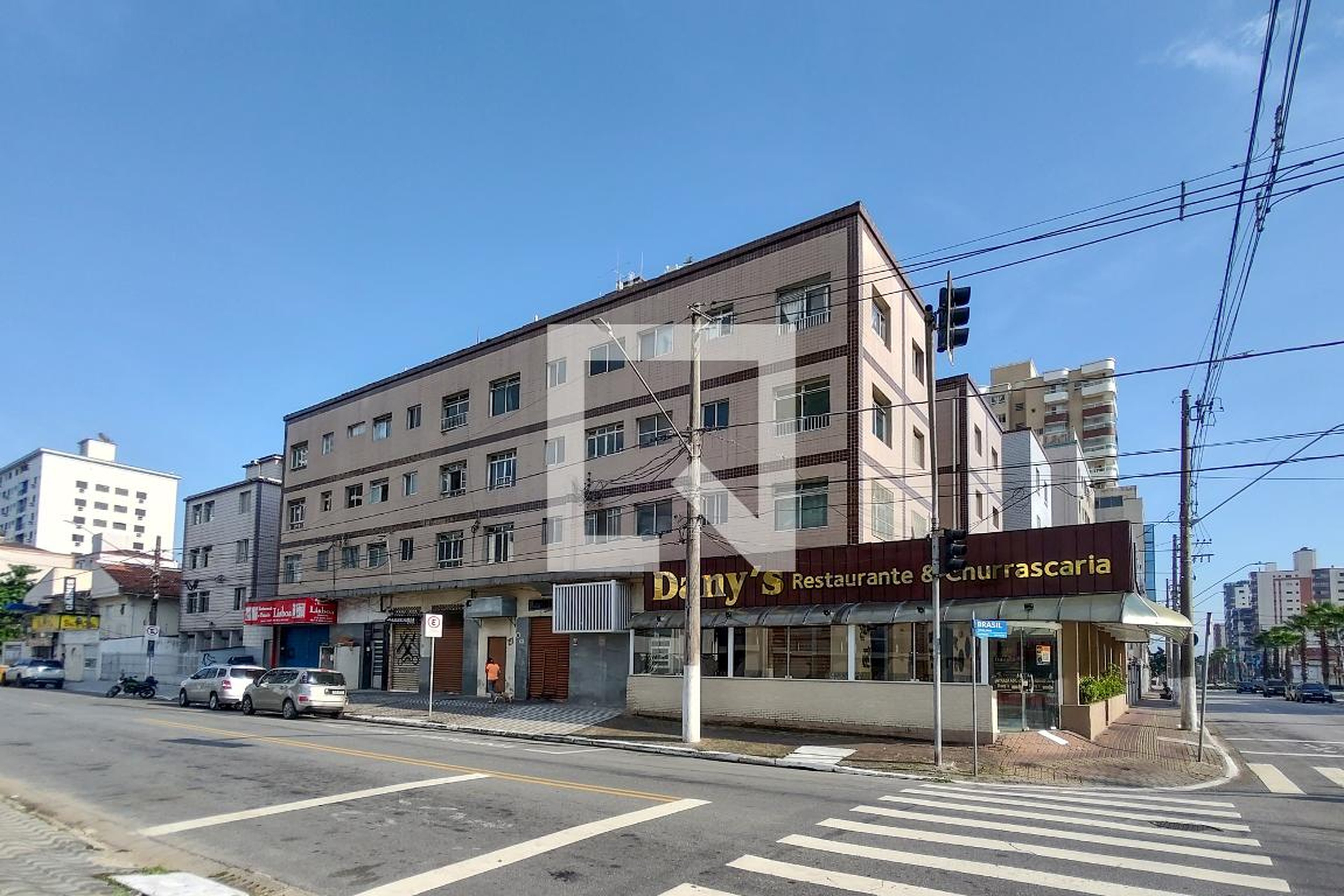 Fachada do Prédio Condomínio em Avenida Brasil, 930