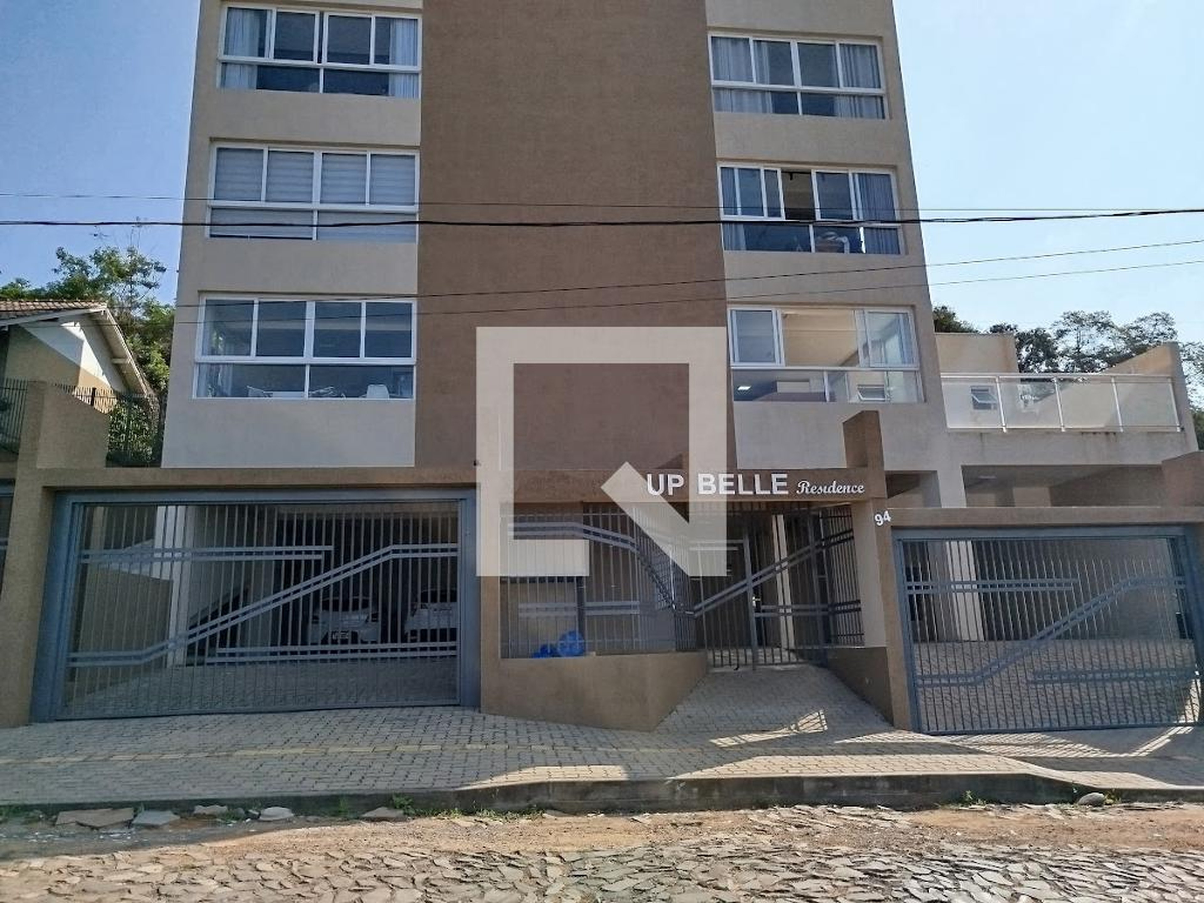 Fachada Condomínio em Rua Graça Aranha, 94