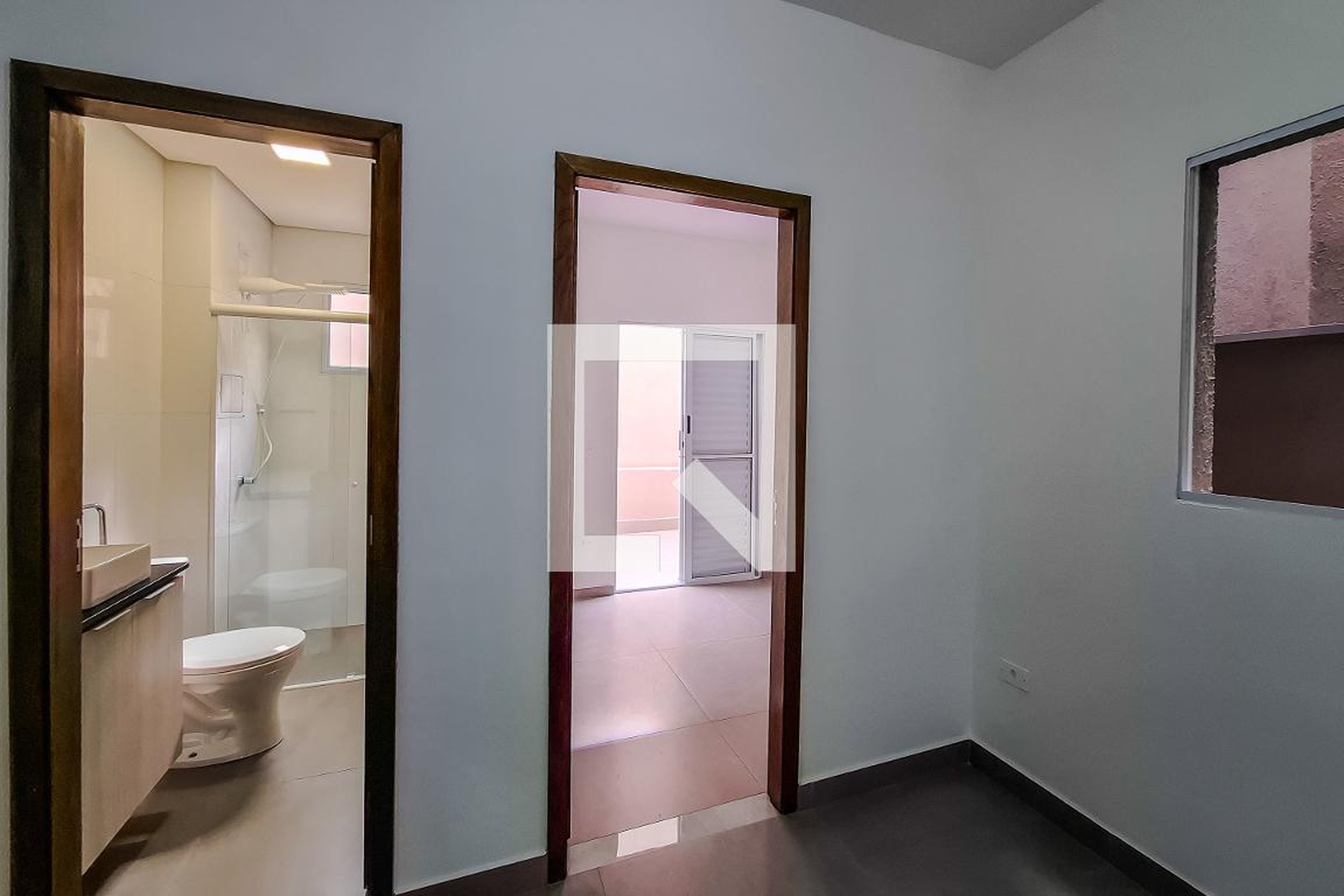 Hall - Delmira Ferreira