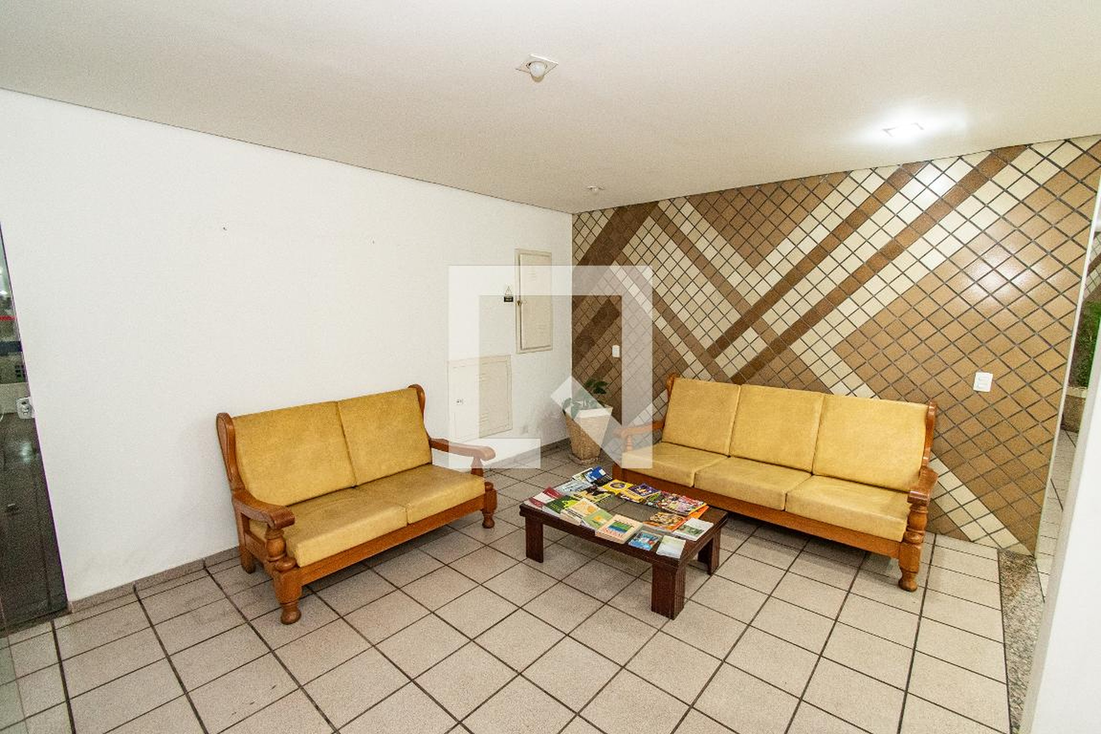 Hall de entrada - Edifício Alcântara de Valença