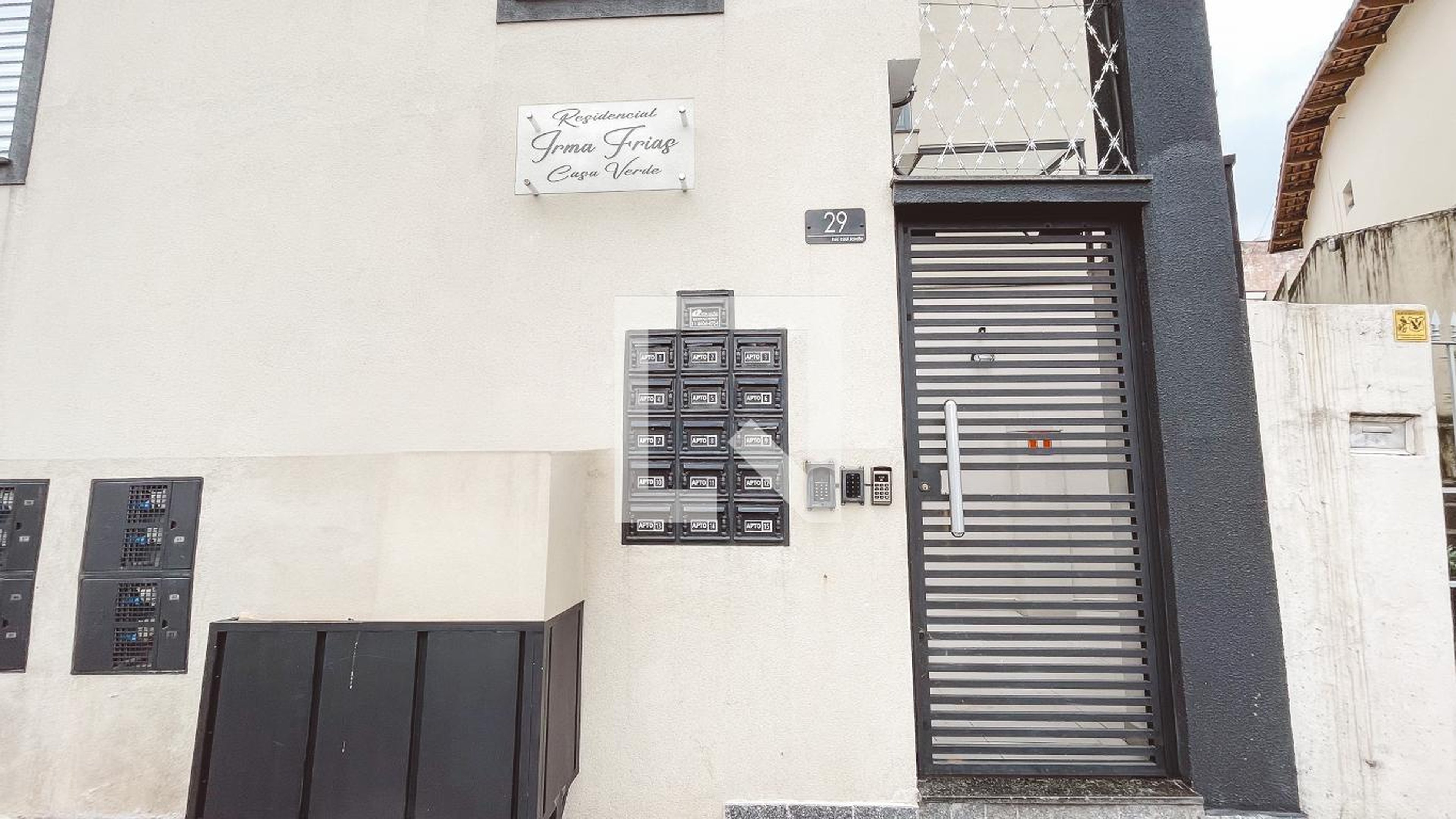 Fachada do Prédio Residencial Irma Frias