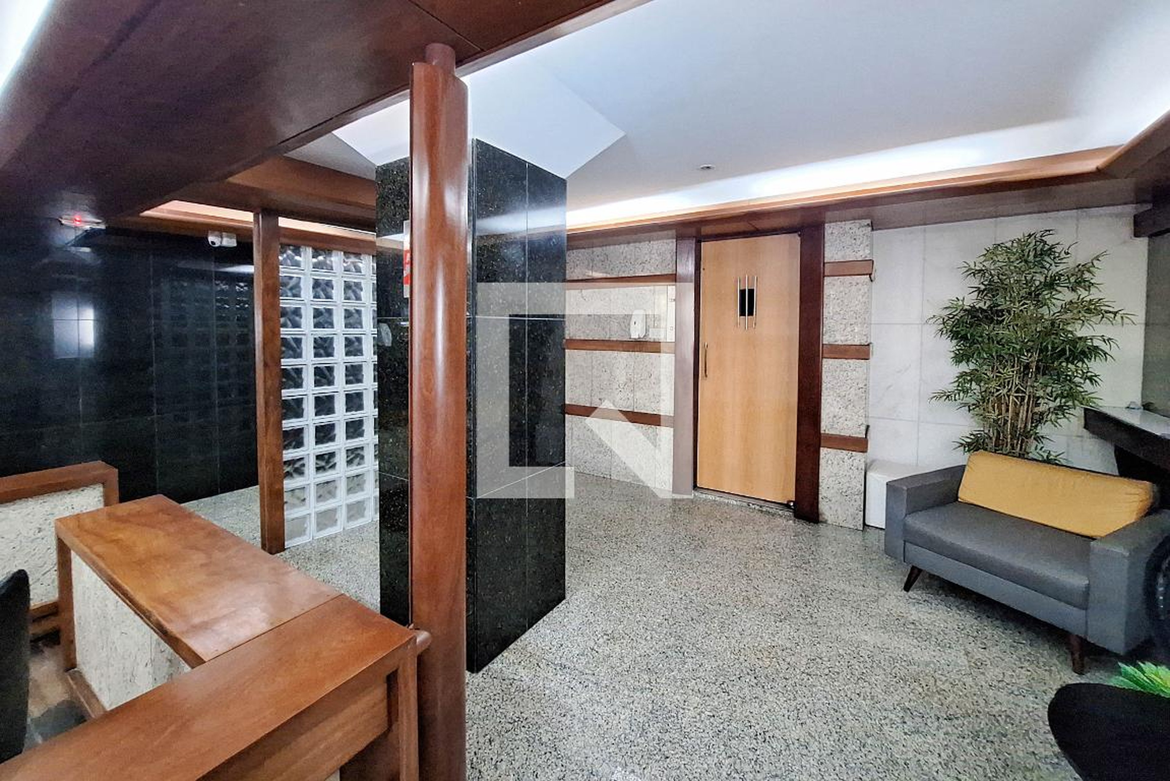 Área comum - Lopes Trovão