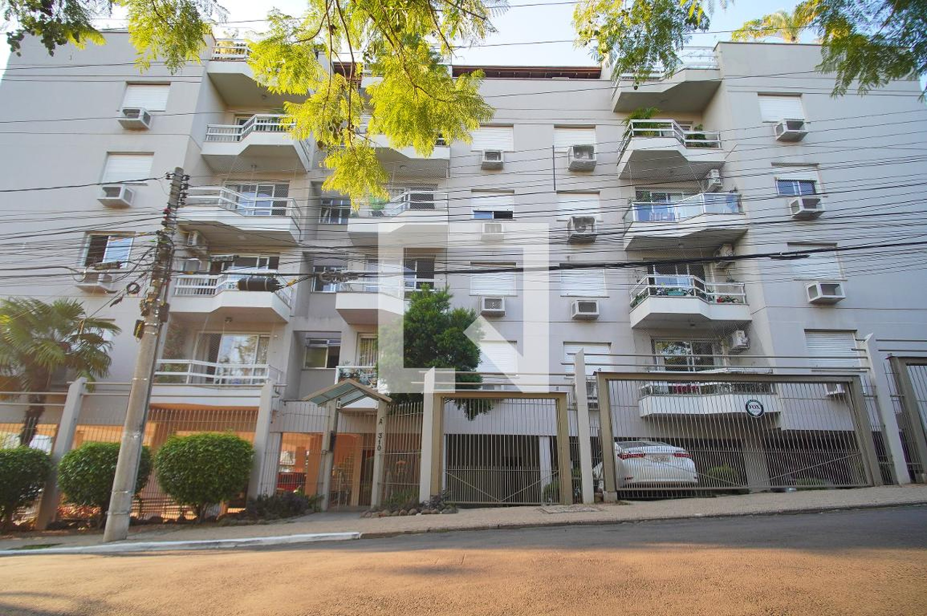 Fachada Condomínio em Rua Cristóvão Colombo, 310