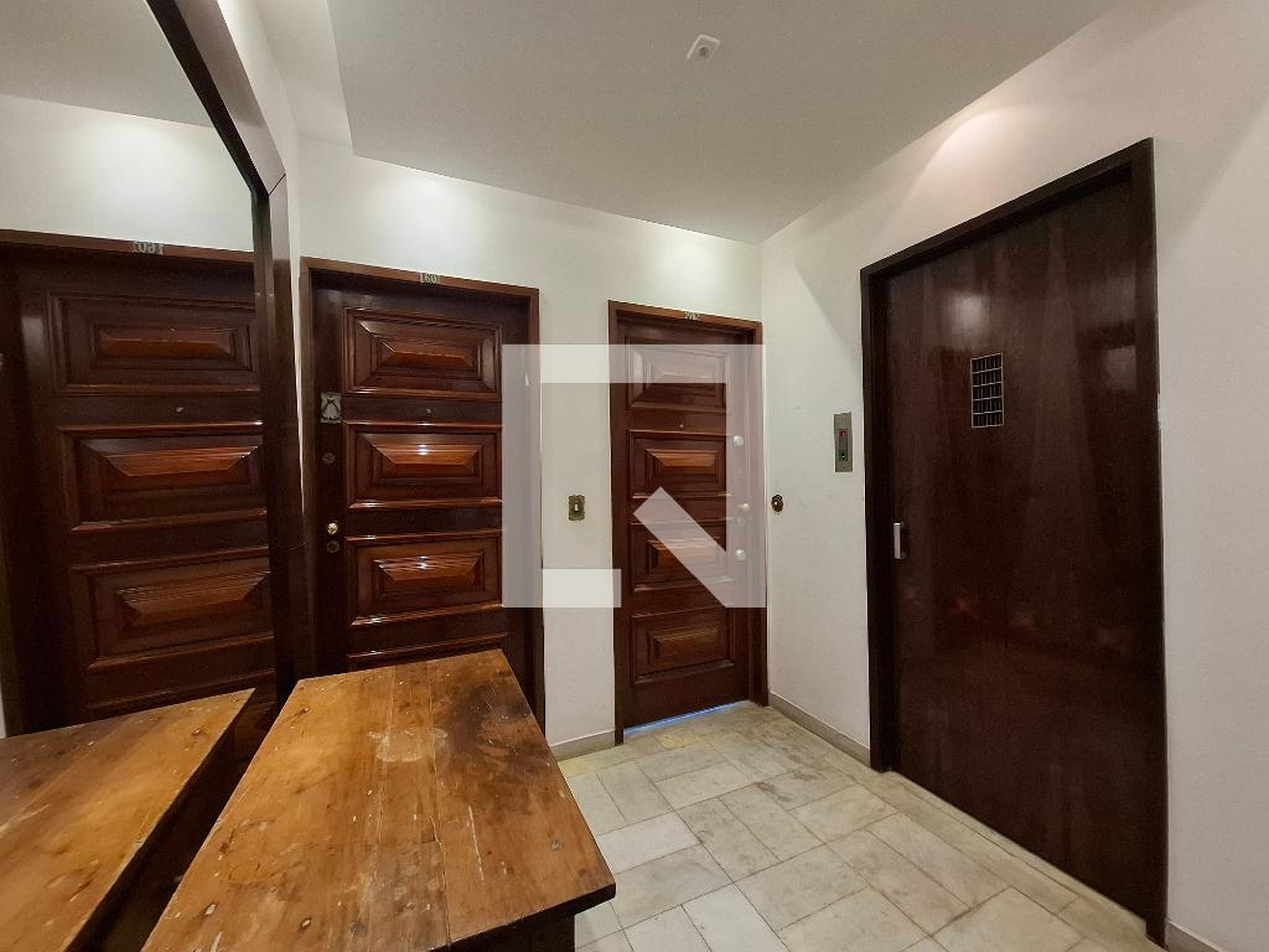 Hall de entrada - Edifício Engenheiro Dilson Câmara