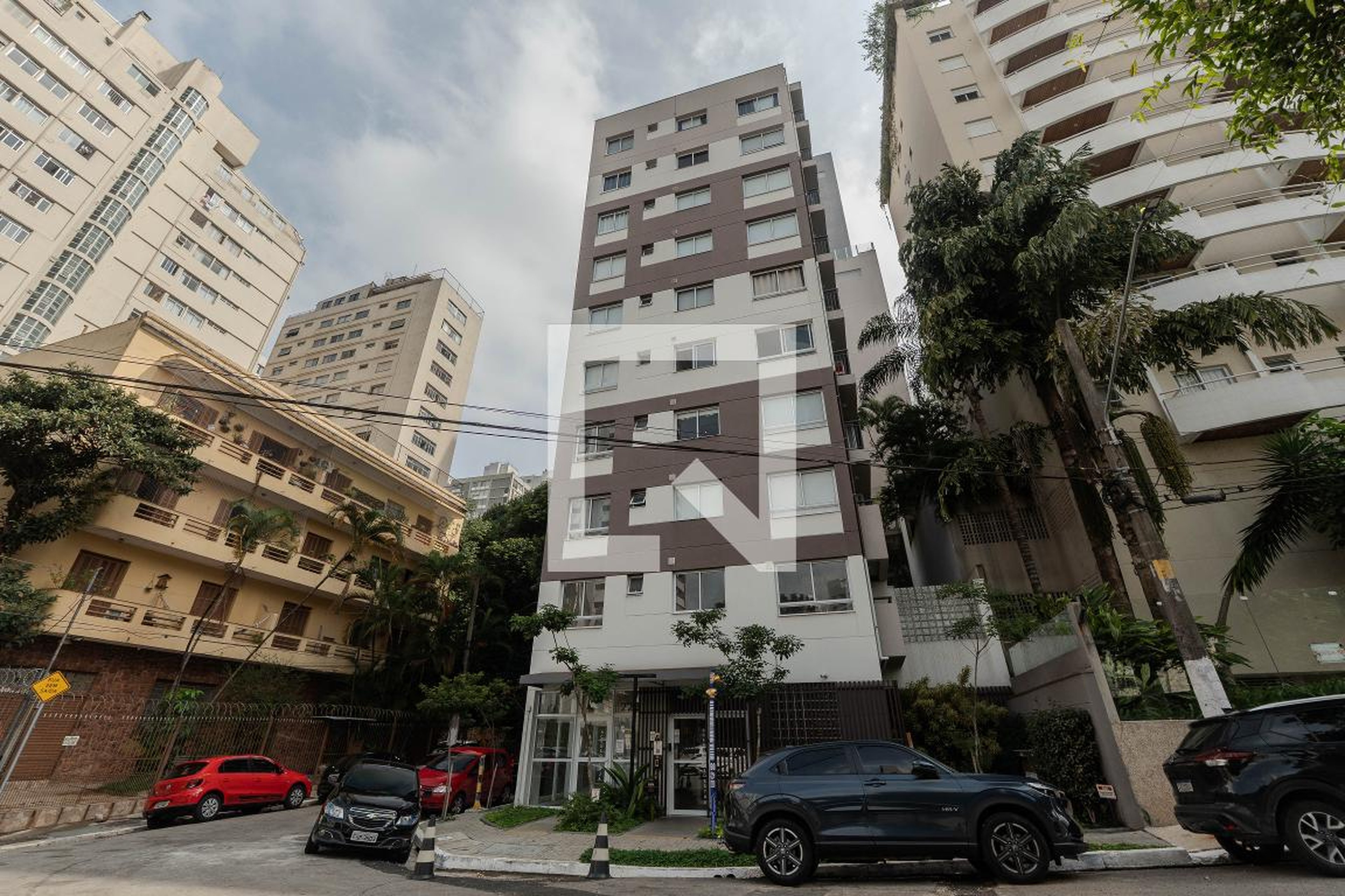 Fachada Condomínio em Rua Doutor Seng, 212