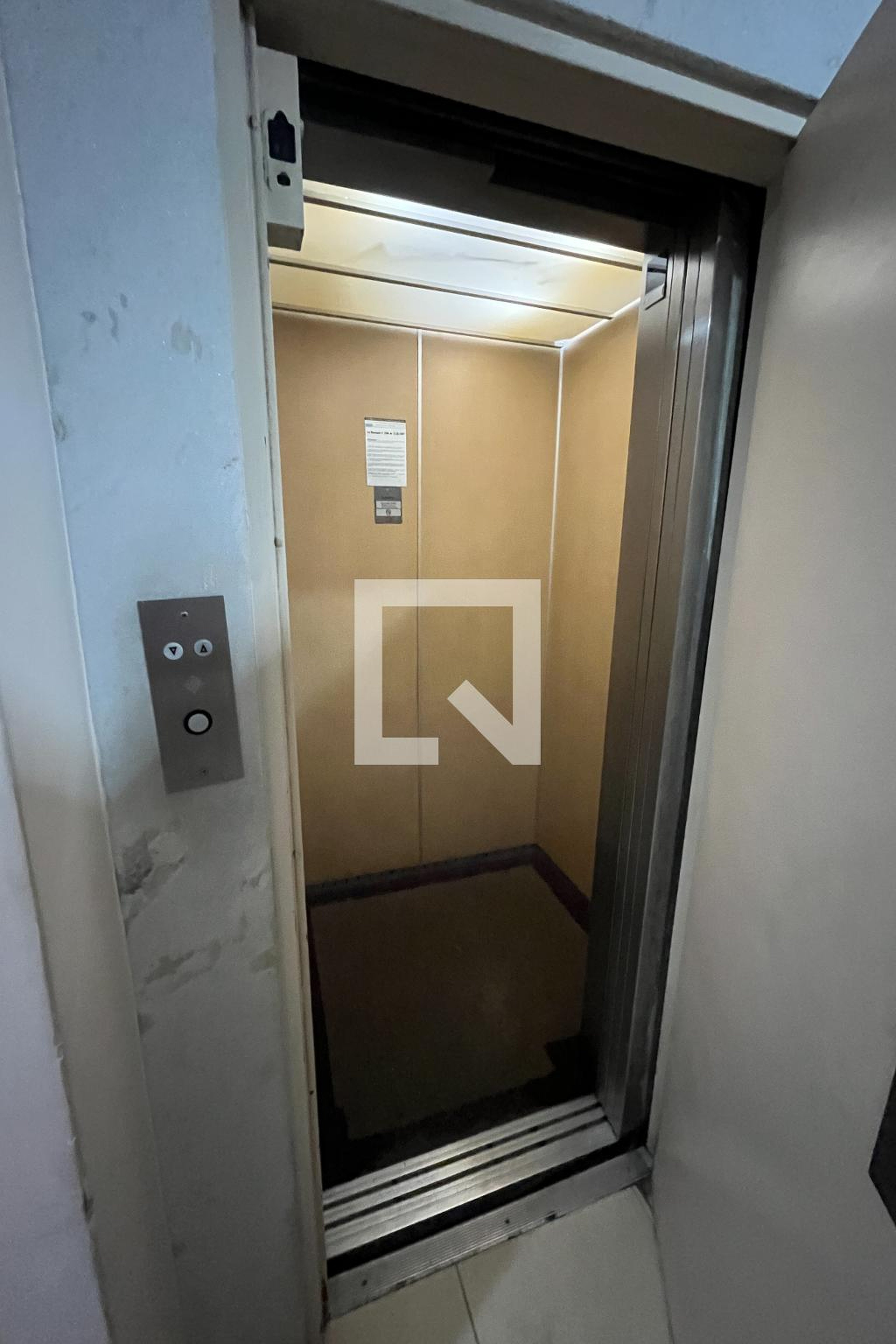 Elevador - Edifício Alca VI