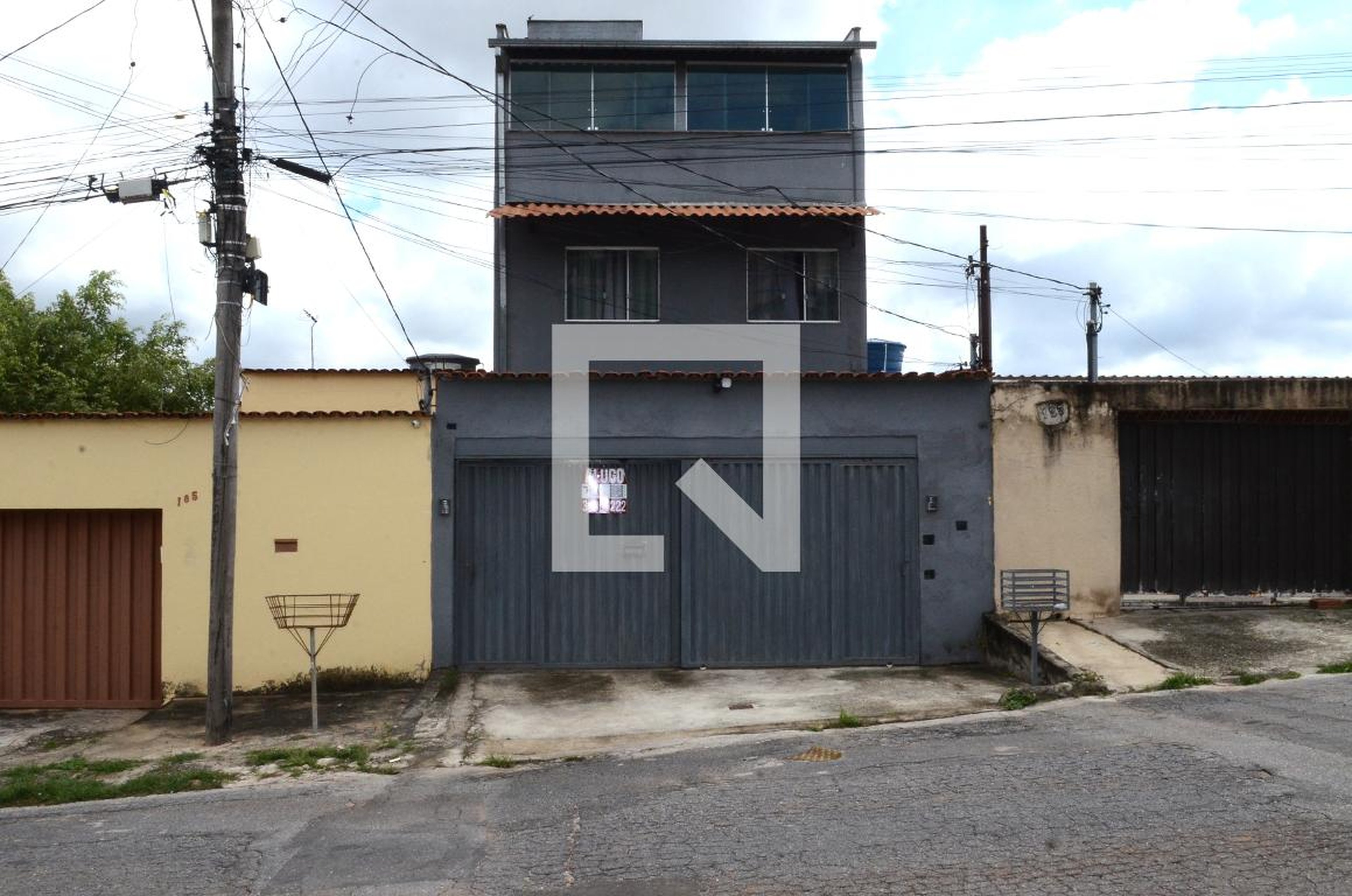 Fachada do Prédio Condomínio em Rua Euclídes de Oliveira, 113