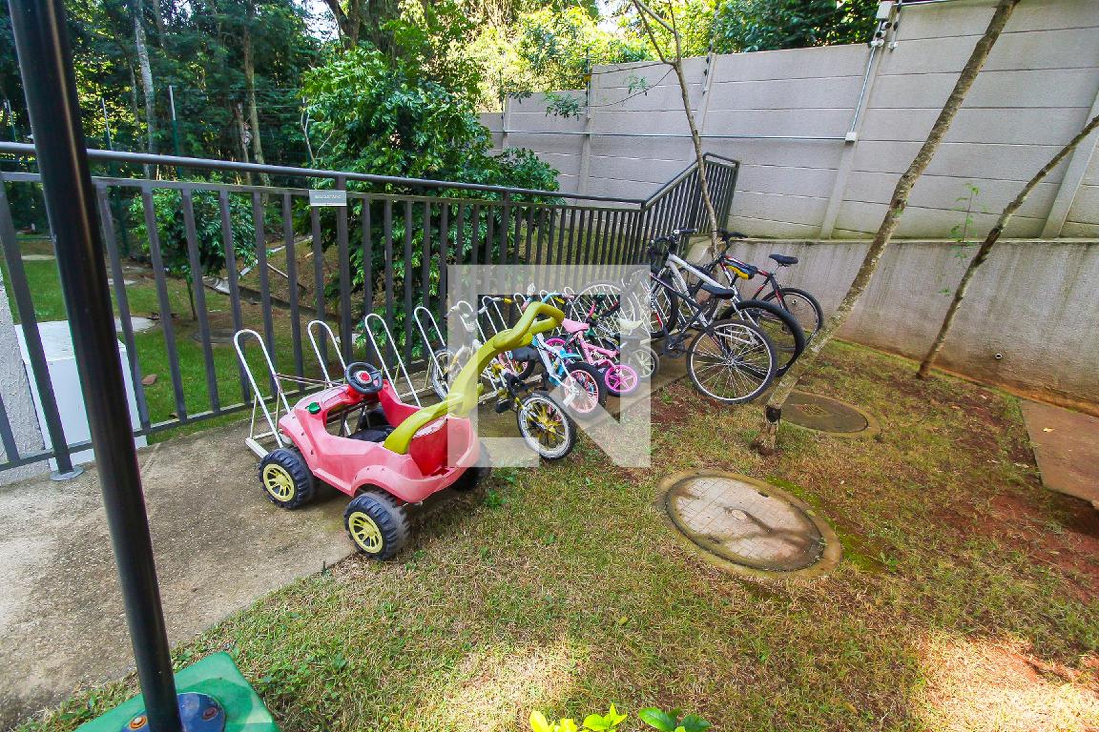 Bicicletário - Flor de Cerejeira
