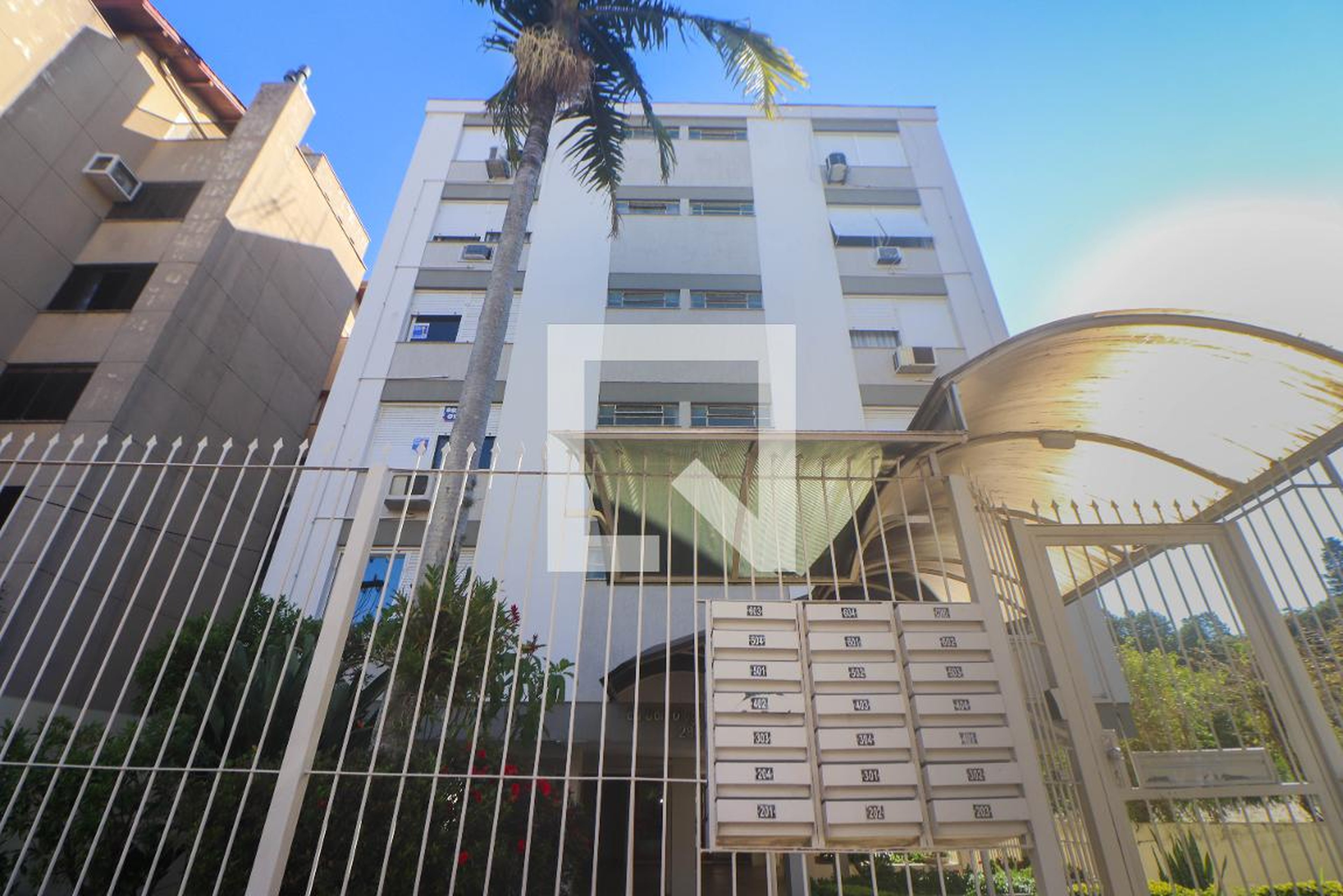 Fachada Condomínio em Rua Dom Diogo de Souza, 283