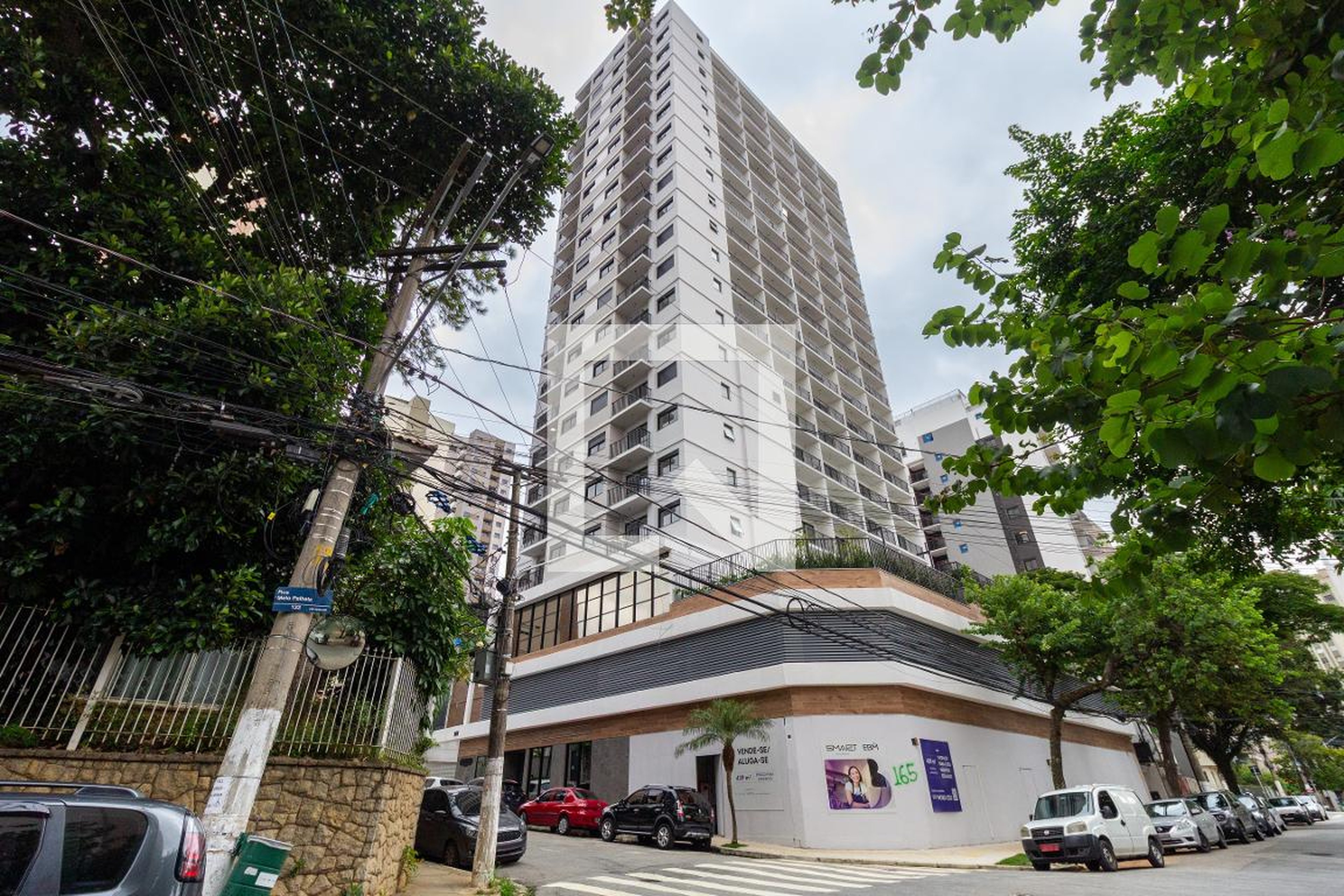 Fachada Condomínio em Rua Desembargador Guimarães, 50