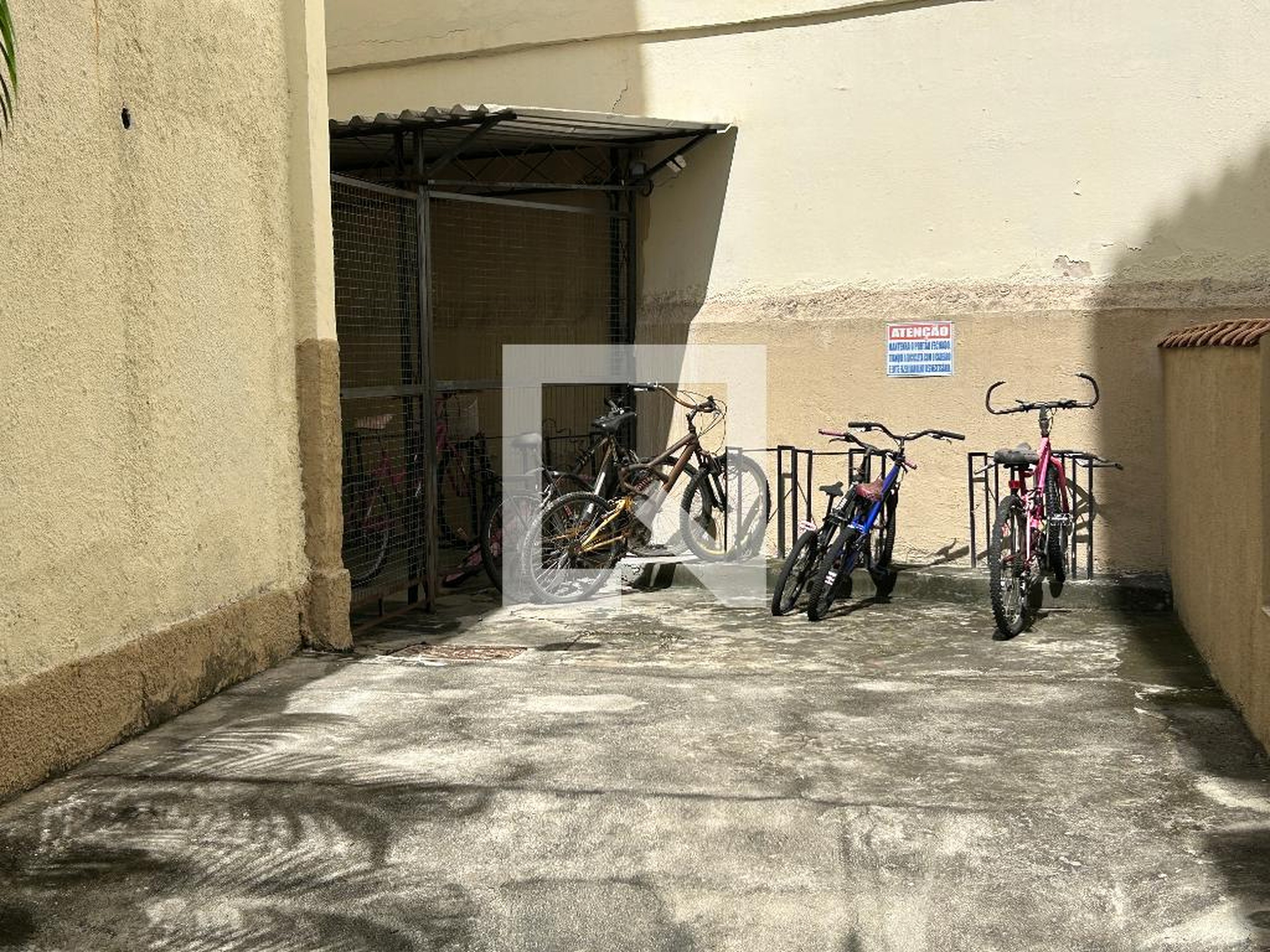 Bicicletário - São Pedro Cachambi