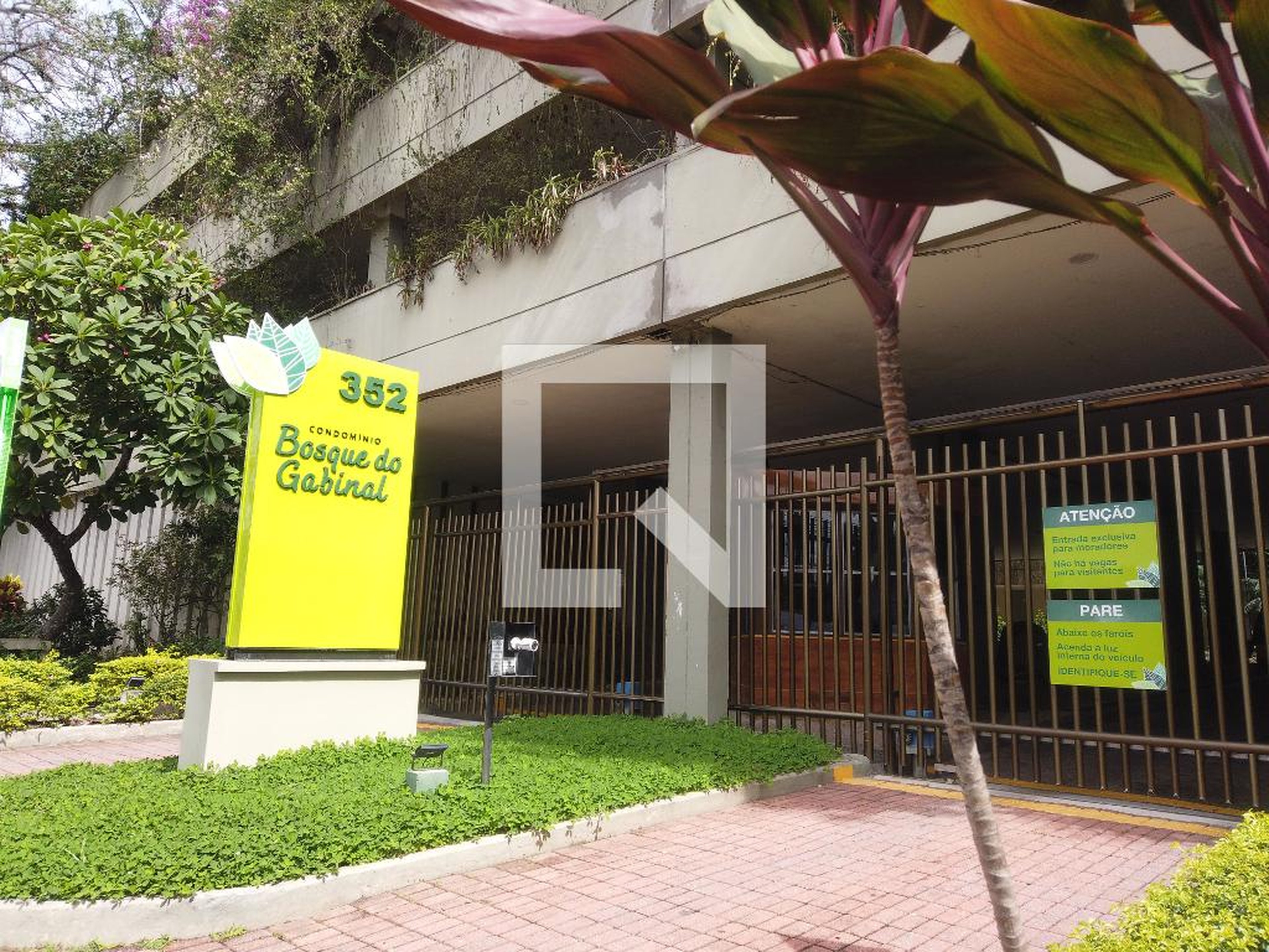 Fachada Condomínio Bosque do Gabinal