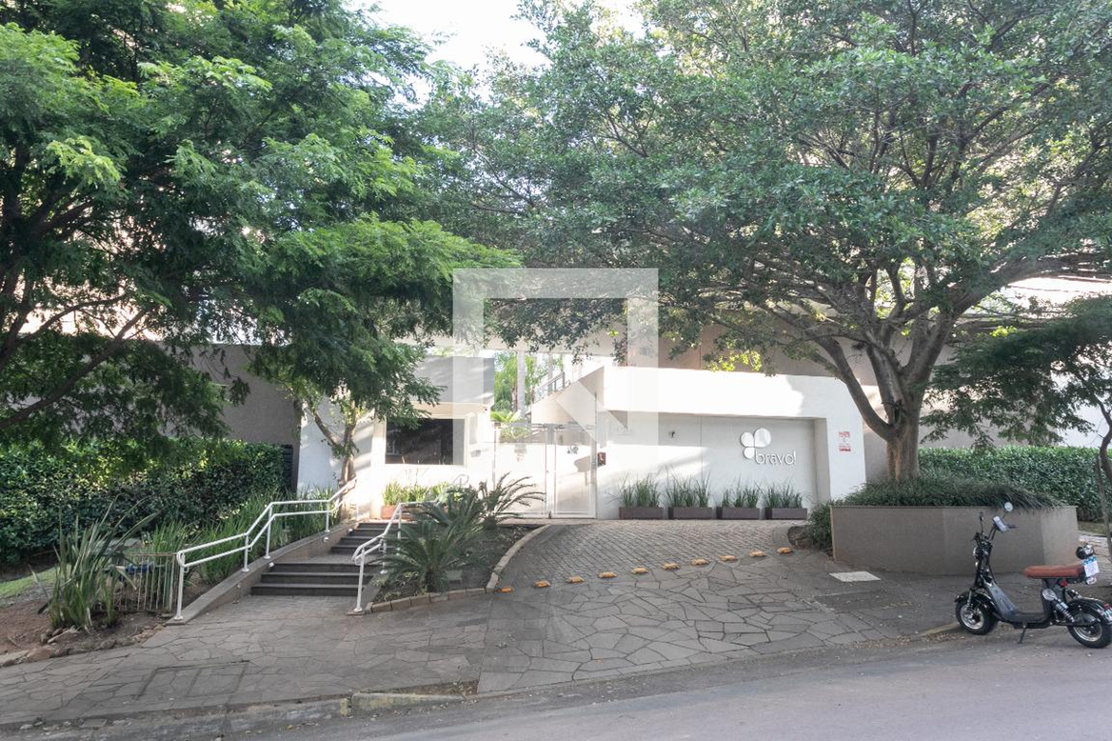 Fachada do Prédio Condomínio Bravo