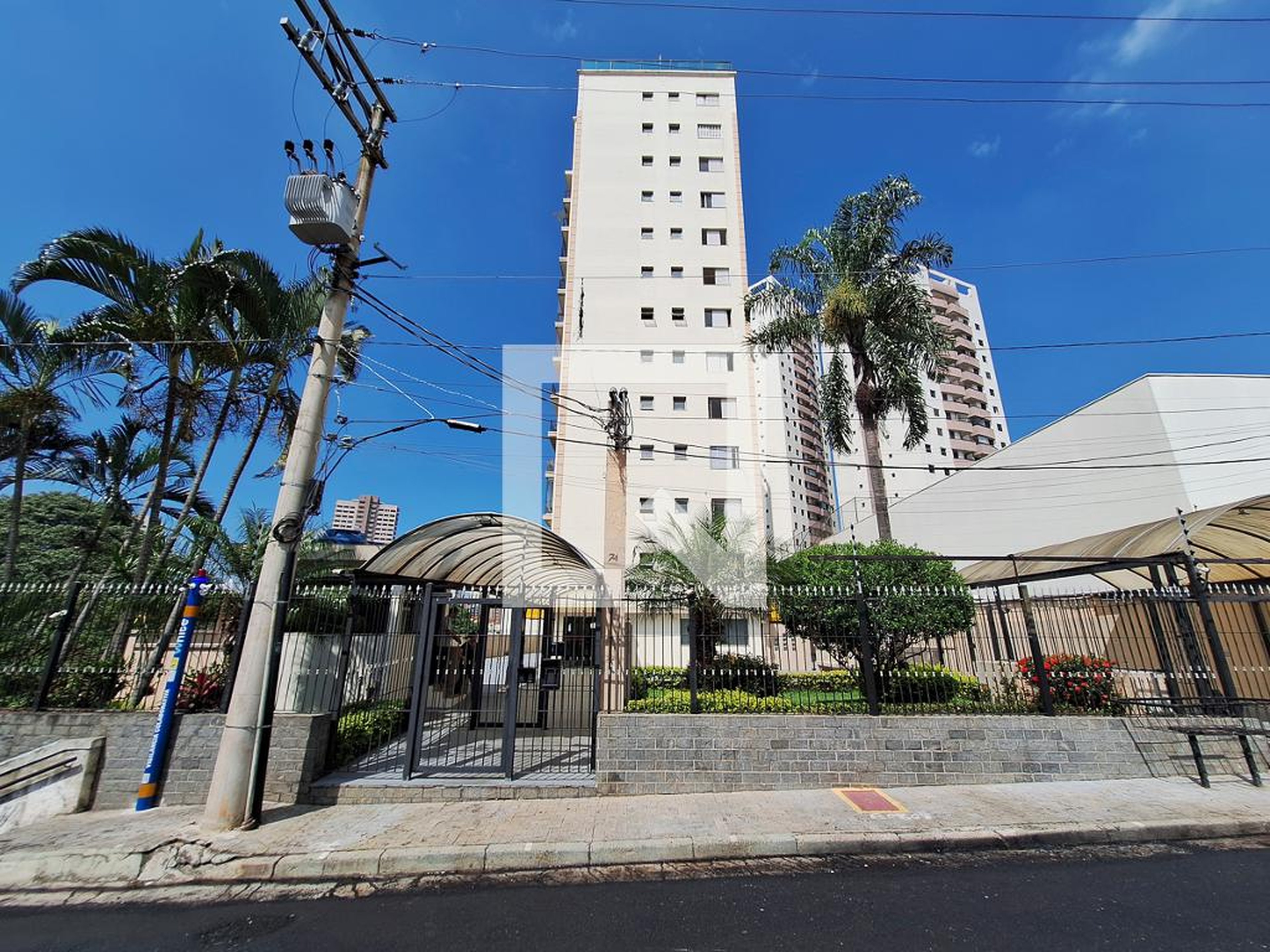 Fachada Condomínio Rosa Cristina