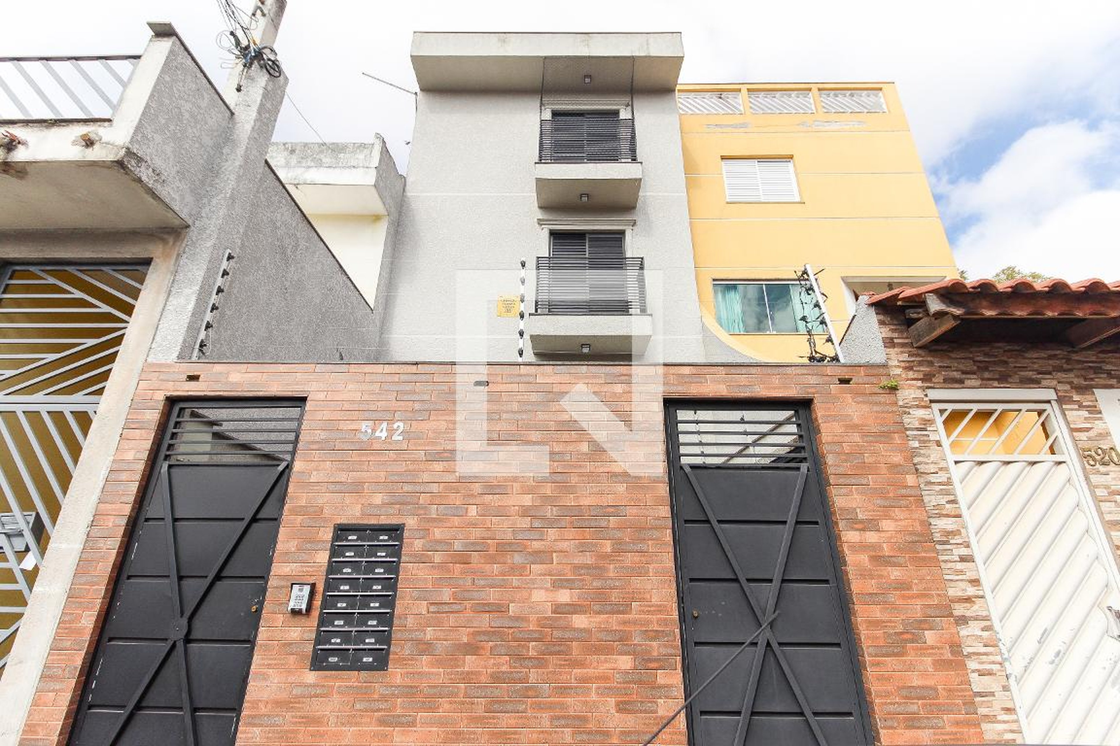 Fachada do Prédio Condomínio em Rua Luiz Antônio Gonçalves, 542