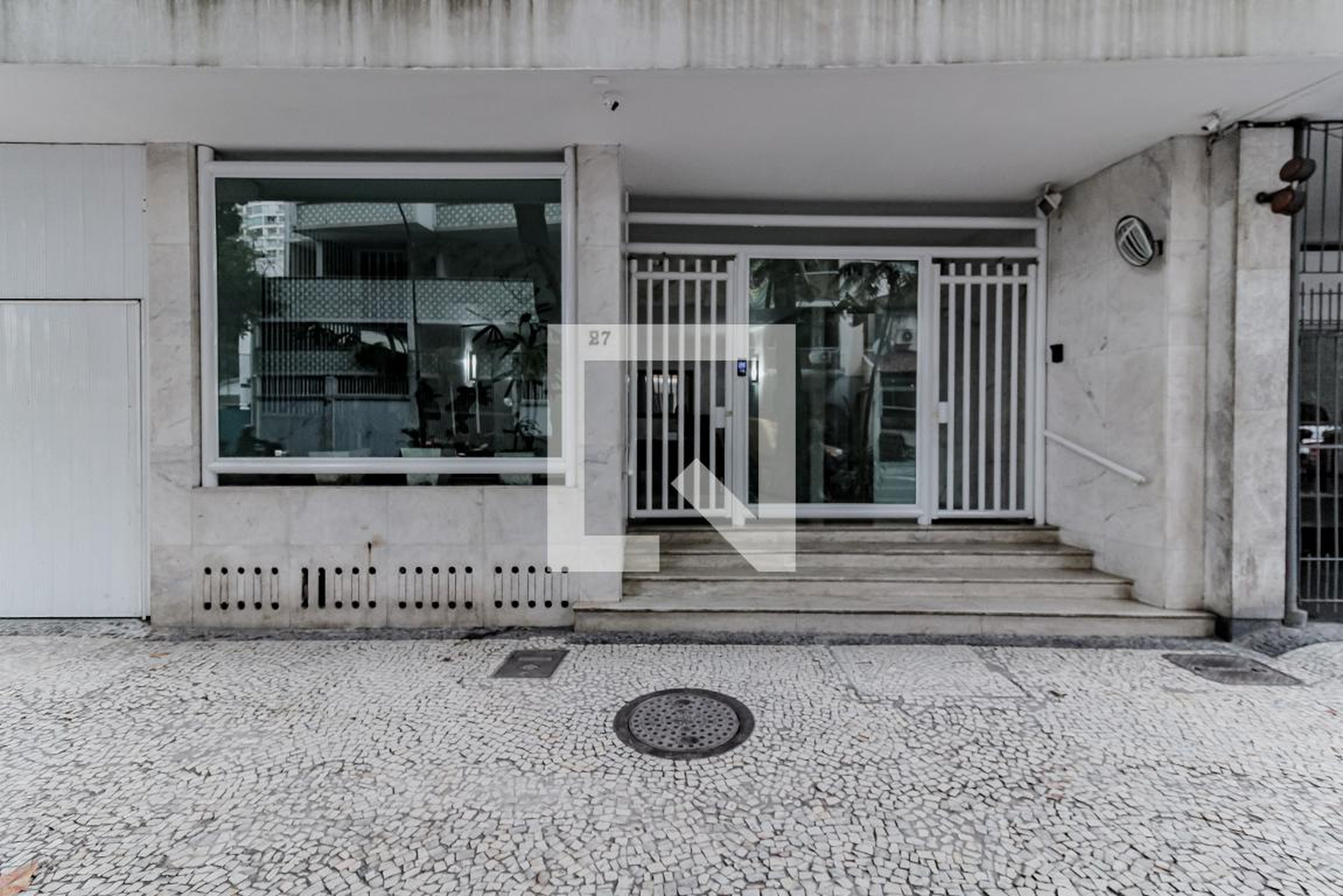 Fachada Condomínio em Rua Tonelero, 27