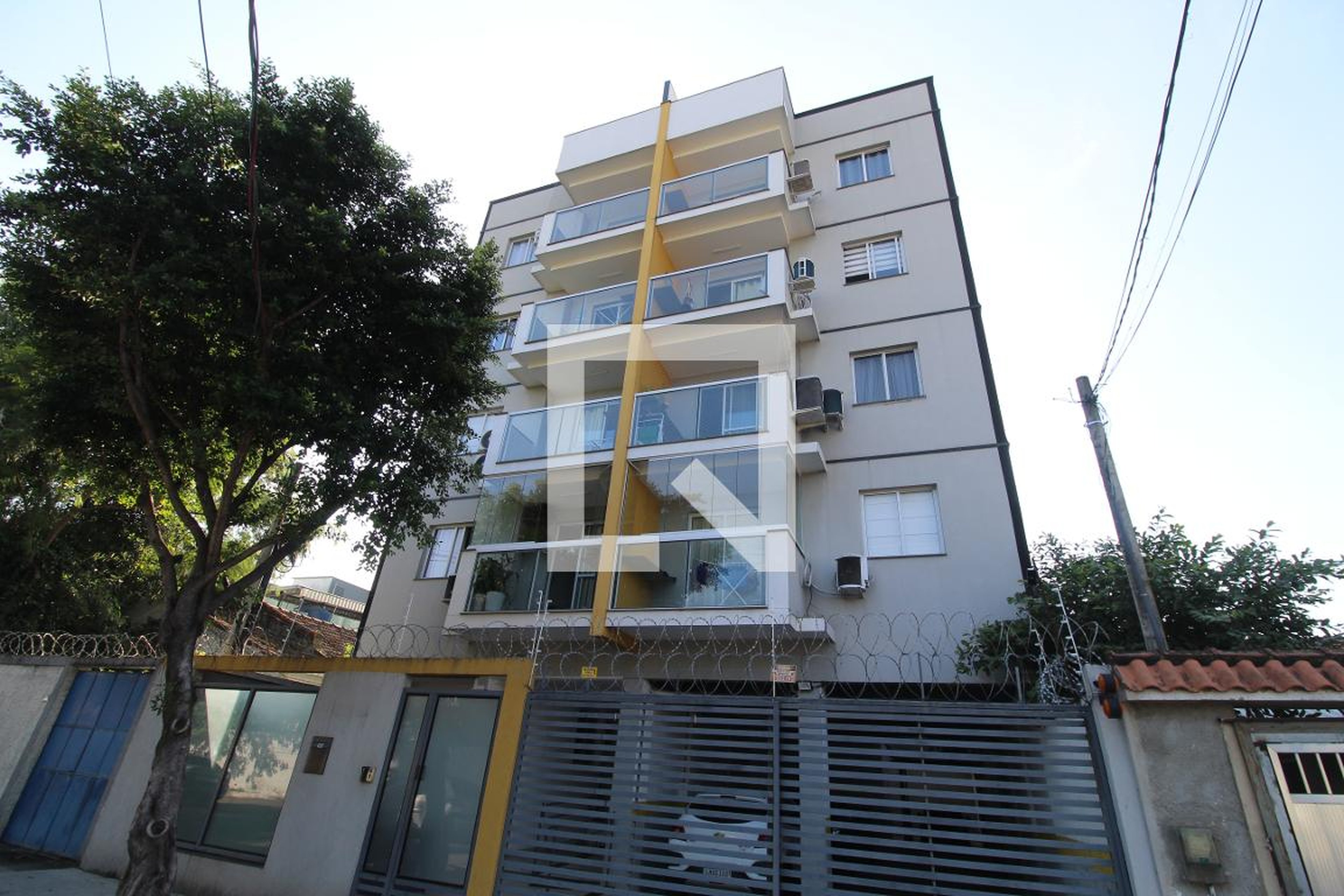 Fachada Condomínio Due Suite