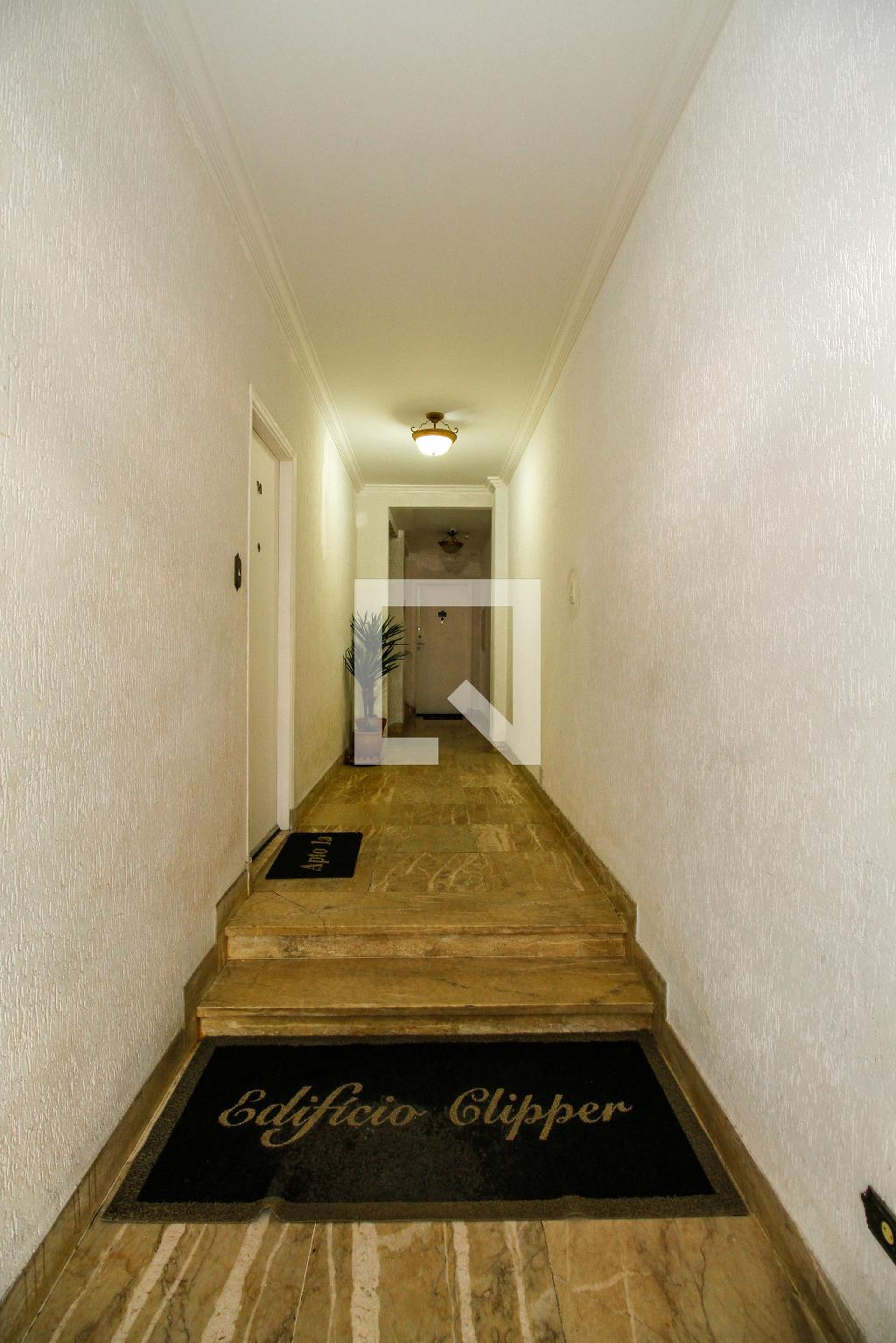 Hall Social - Clipper