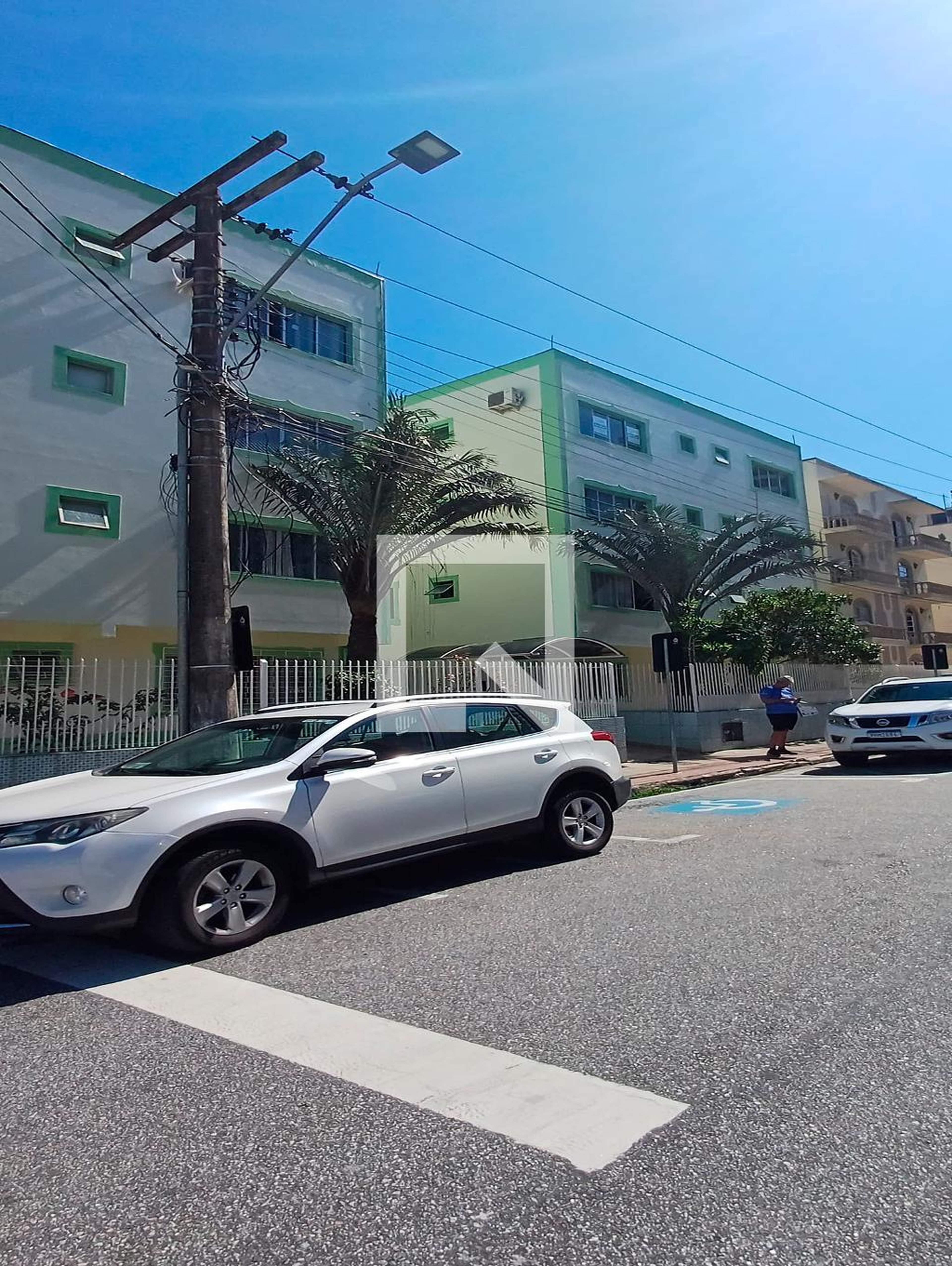 Fachada do Prédio Condomínio em Rua Altino Sebastião Pereira, 53