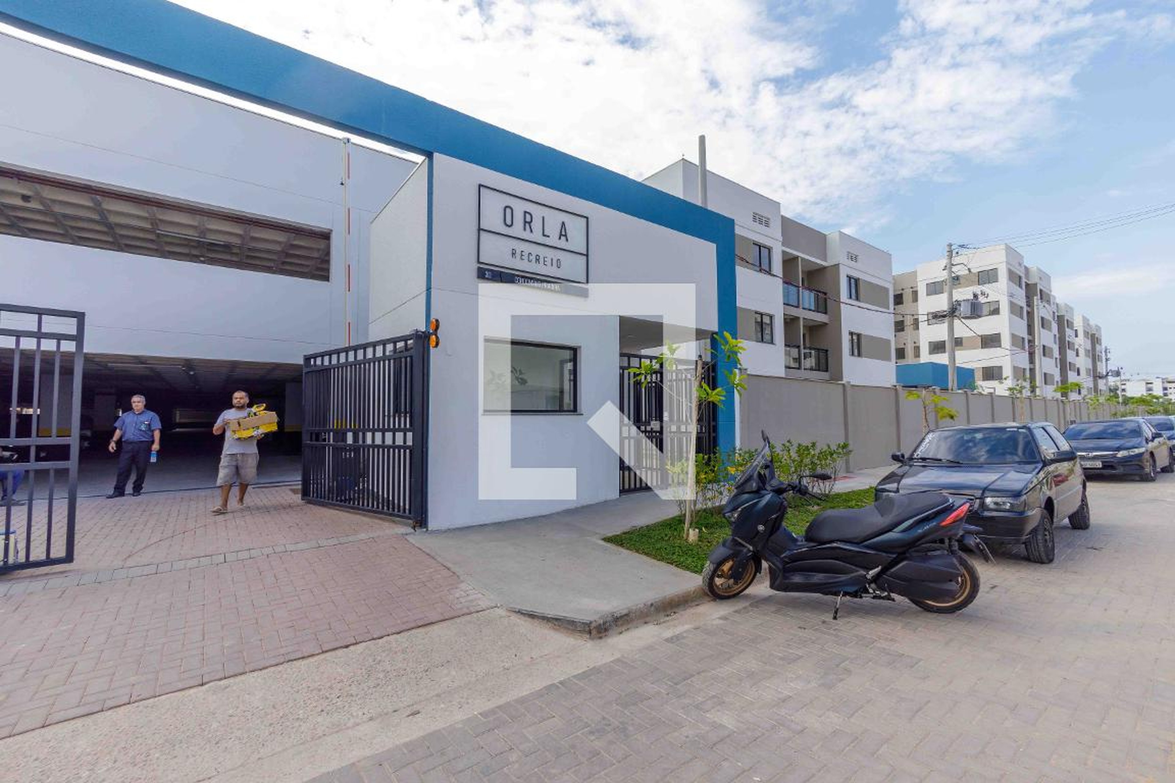 Fachada Condomínio em Rua Ana Maria Niemeyer, 333