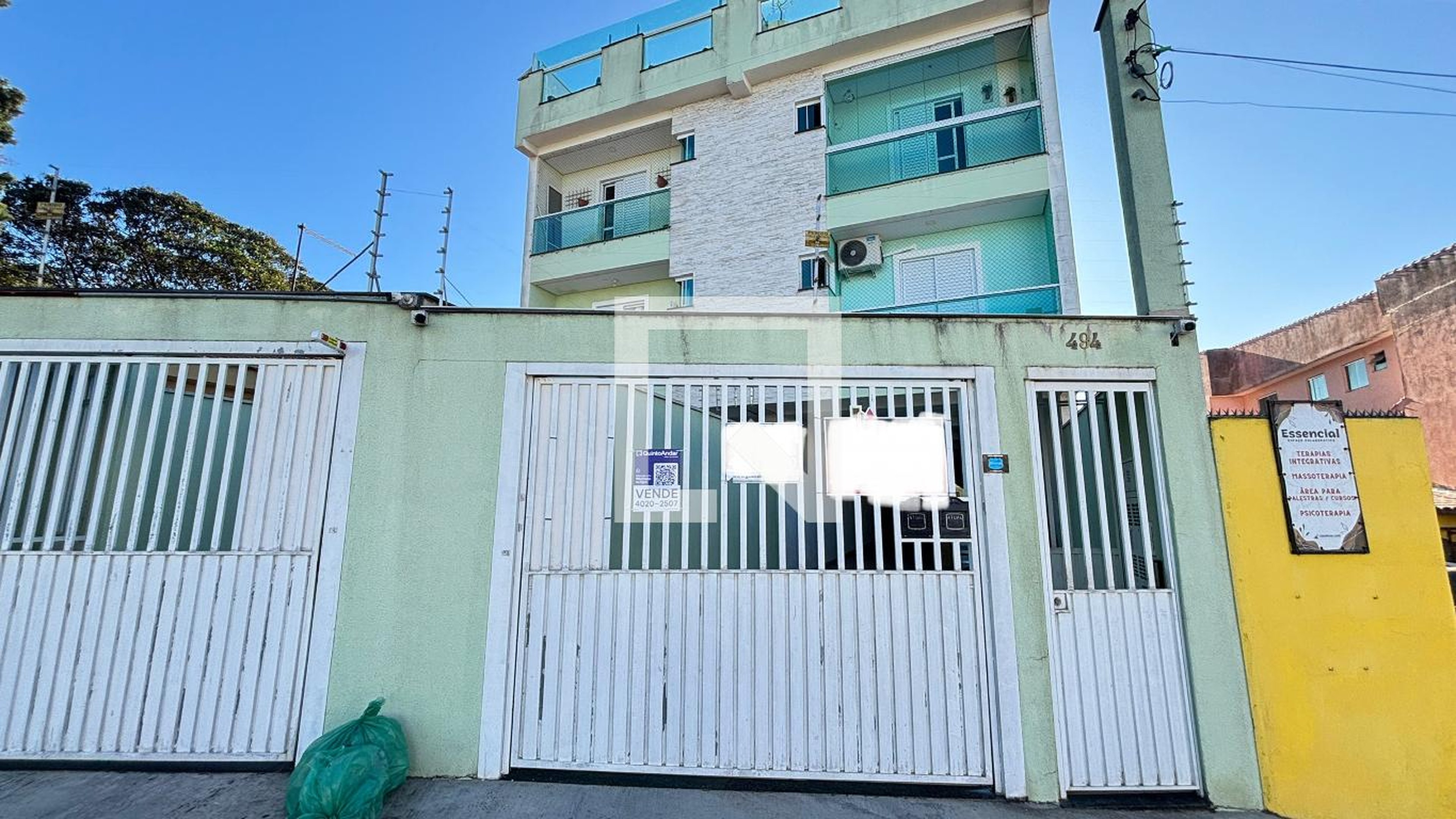 Fachada Condomínio em Rua Javri, 494