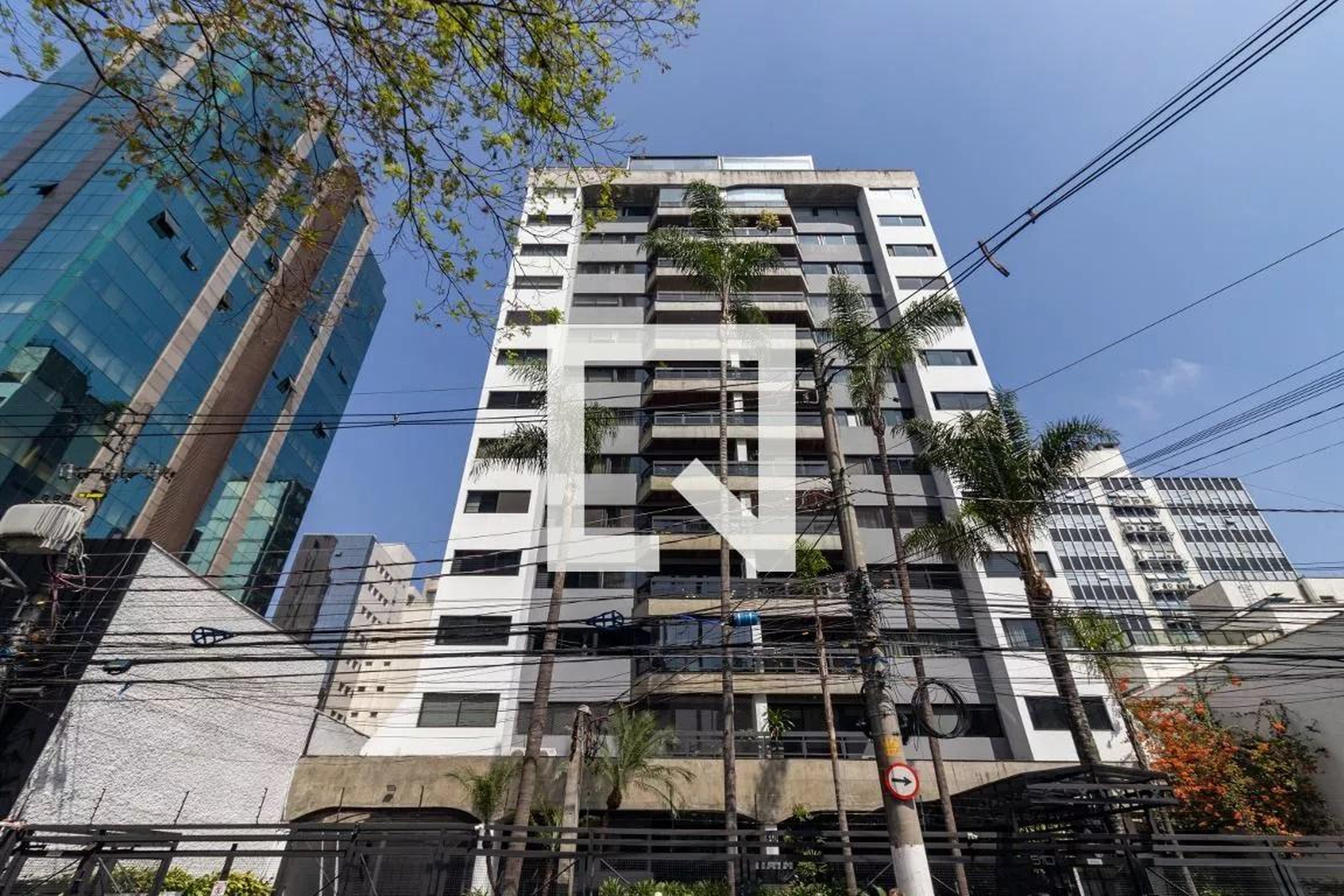 Fachada Condomínio Itaim Podium