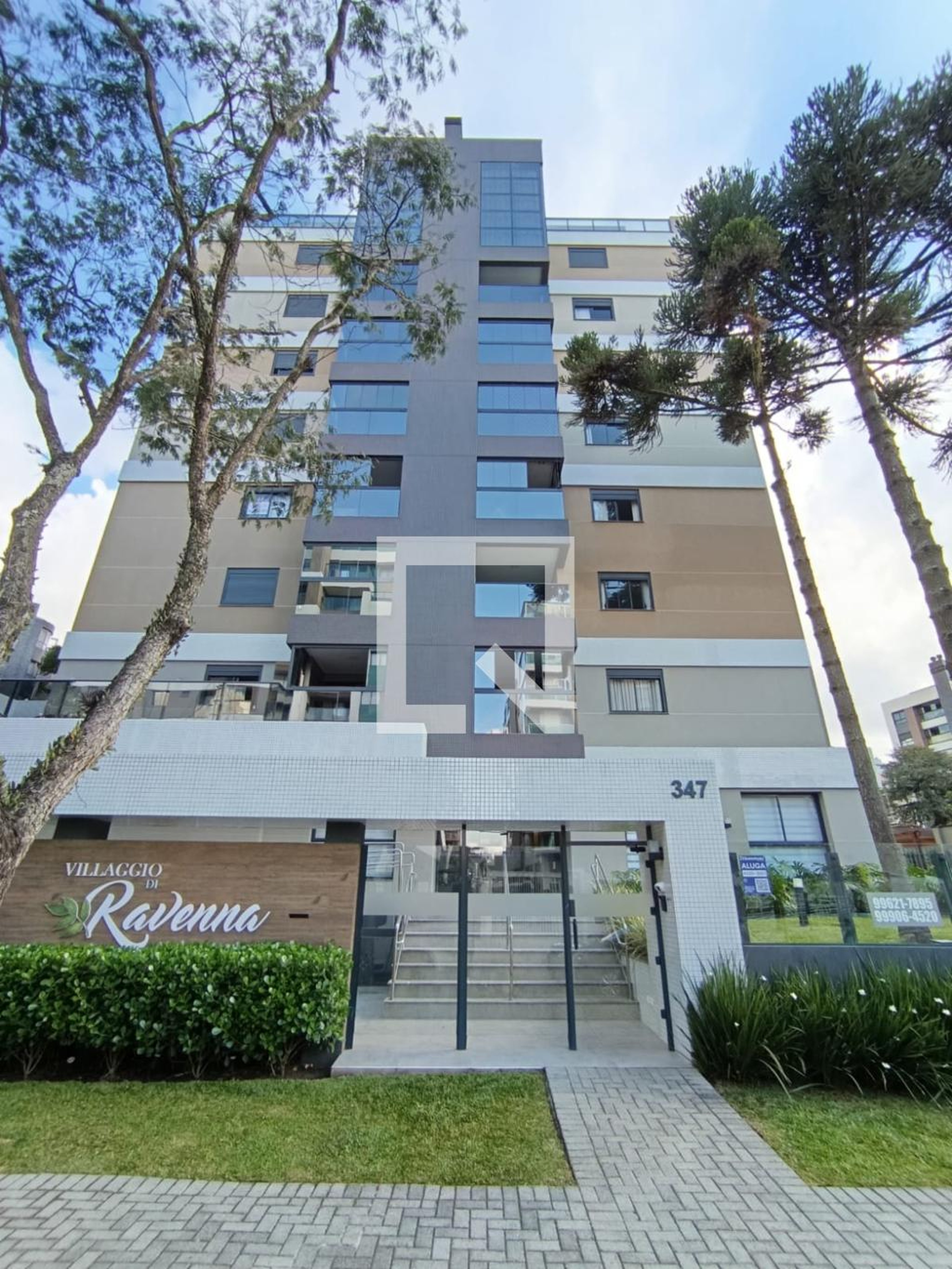 Fachada Condomínio em Rua Gago Coutinho, 347