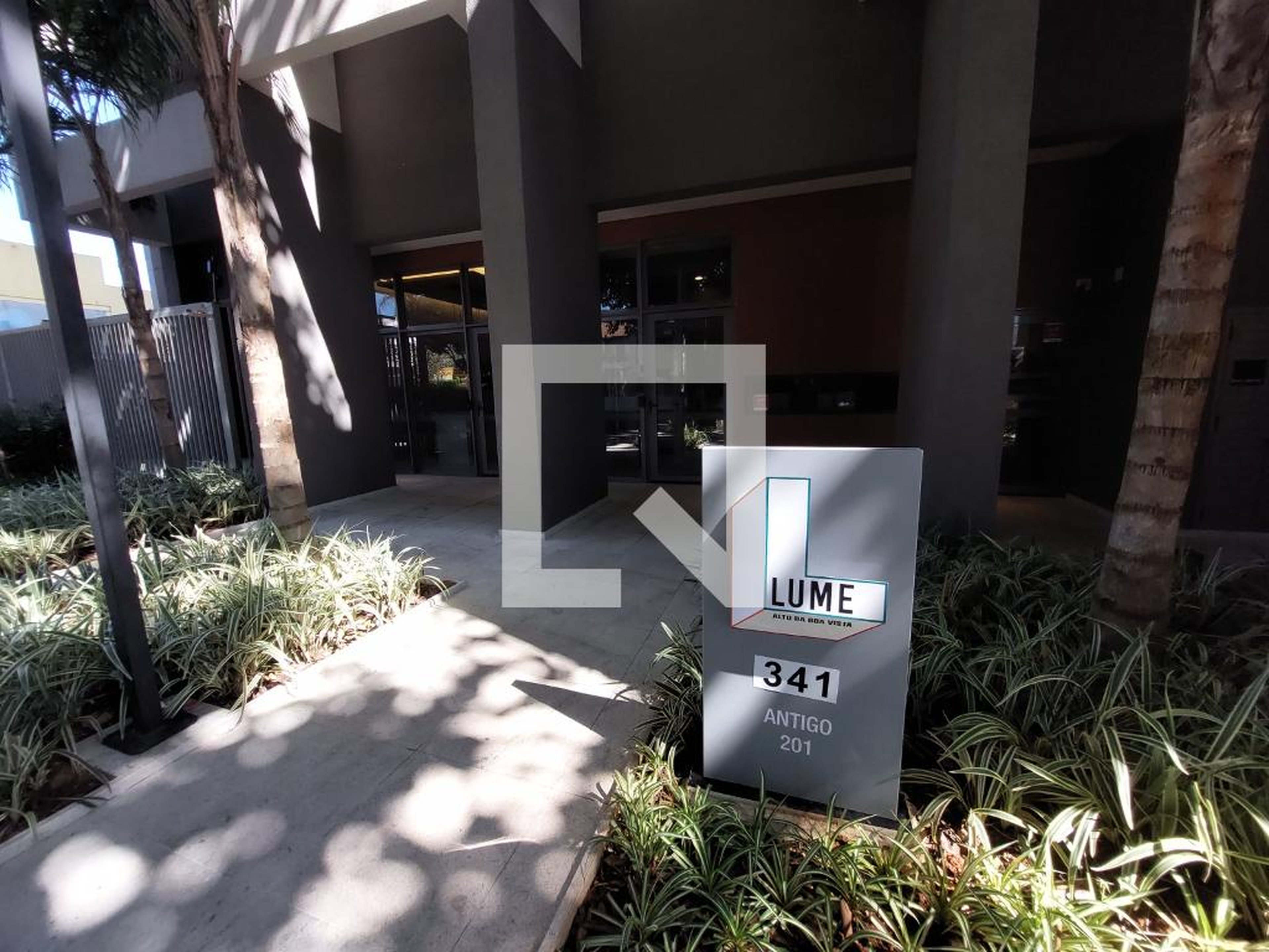 Fachada Condomínio em Avenida Vereador José Diniz, 695