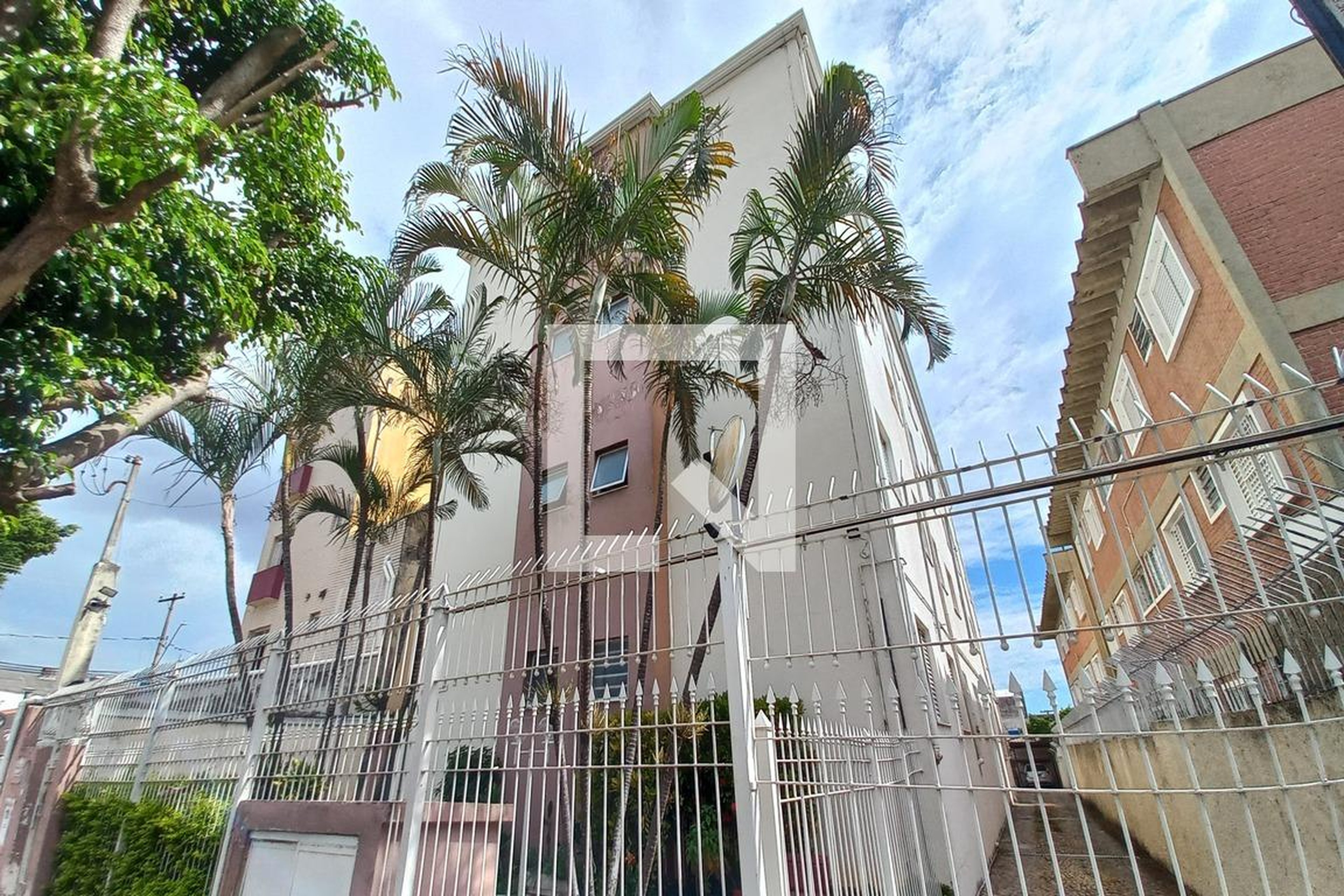 Fachada do Prédio Condomínio em Rua Padre Bernardo da Silva, 45