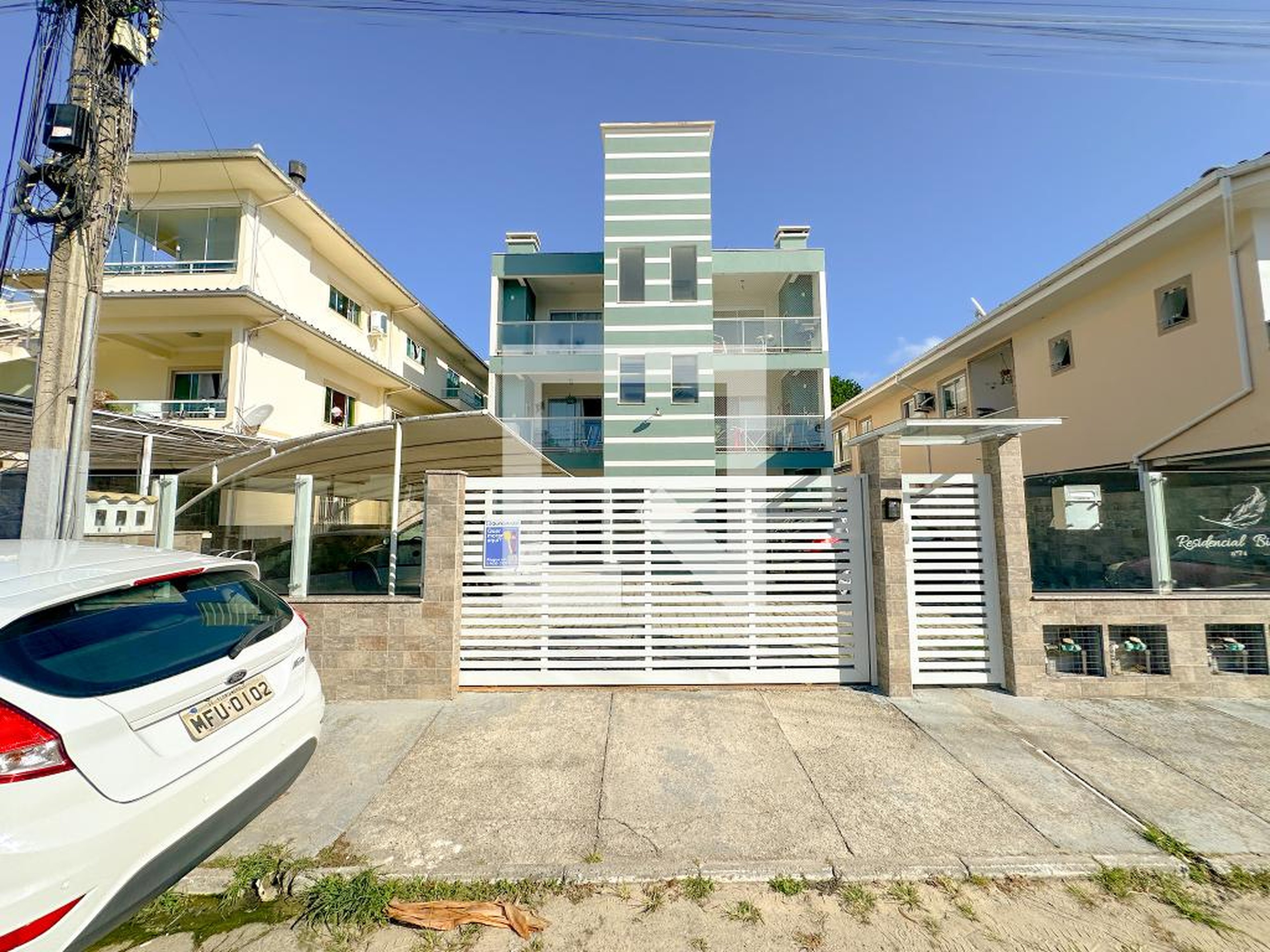 Fachada Condomínio em Servidão João Patrício, 74