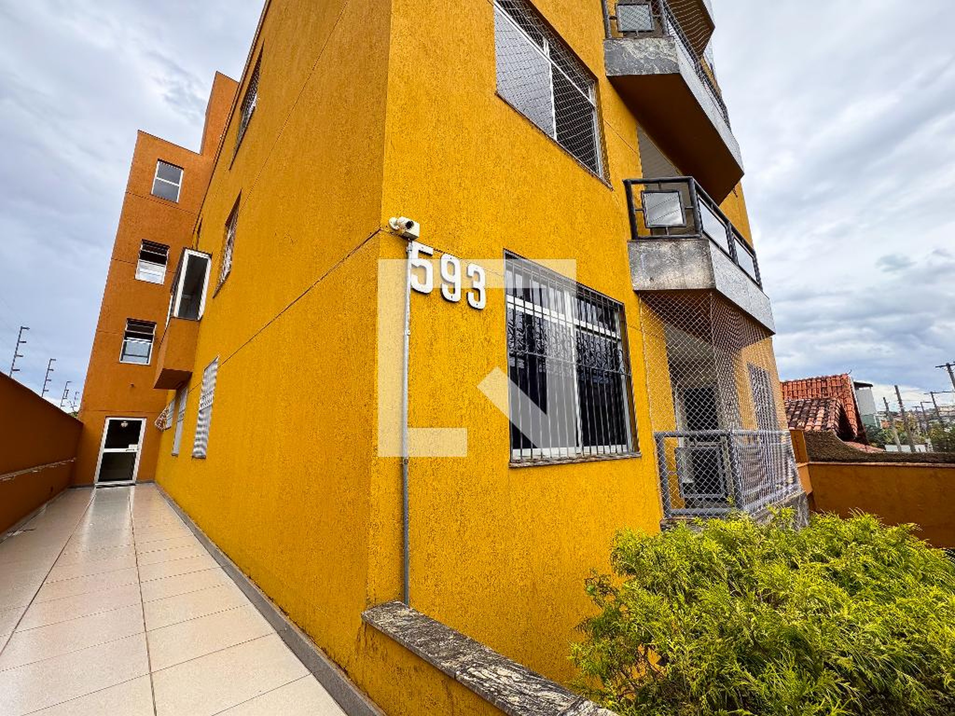 Fachada Condomínio em Rua Andrômeda, 593