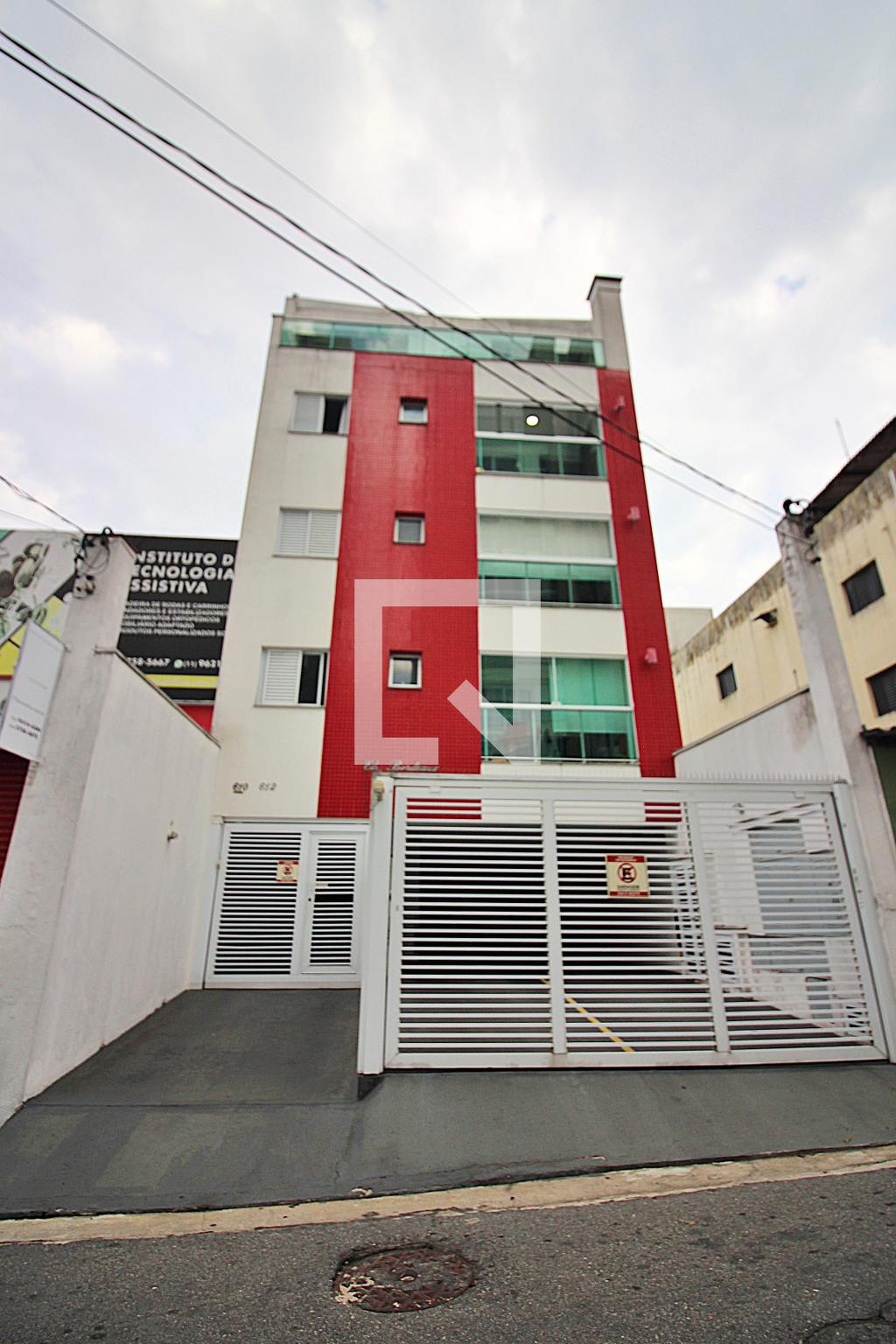 Fachada Condomínio em Rua Mário Fongaro, 612