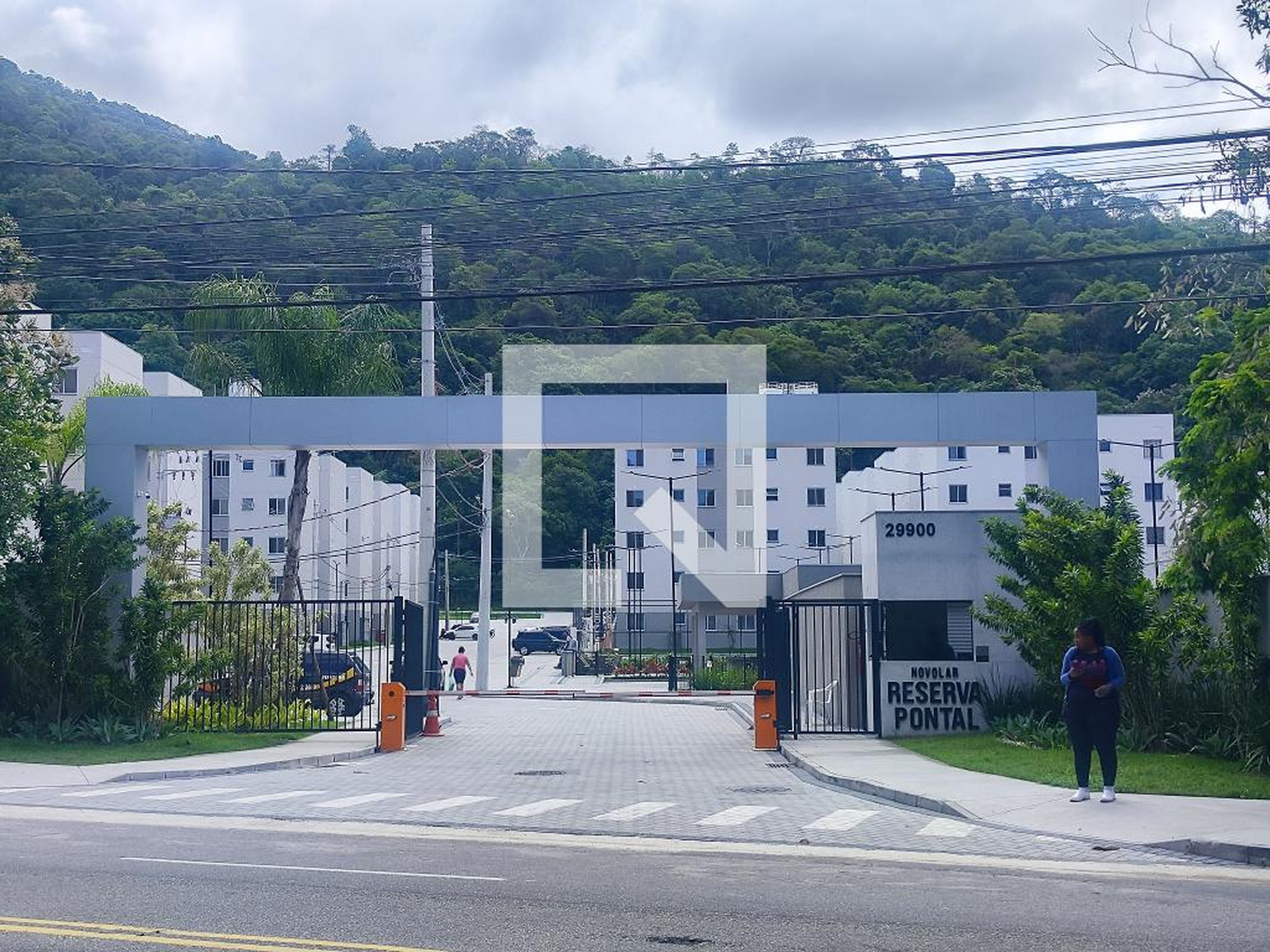 Fachada do Condomínio Condomínio Novolar Reserva Pontal