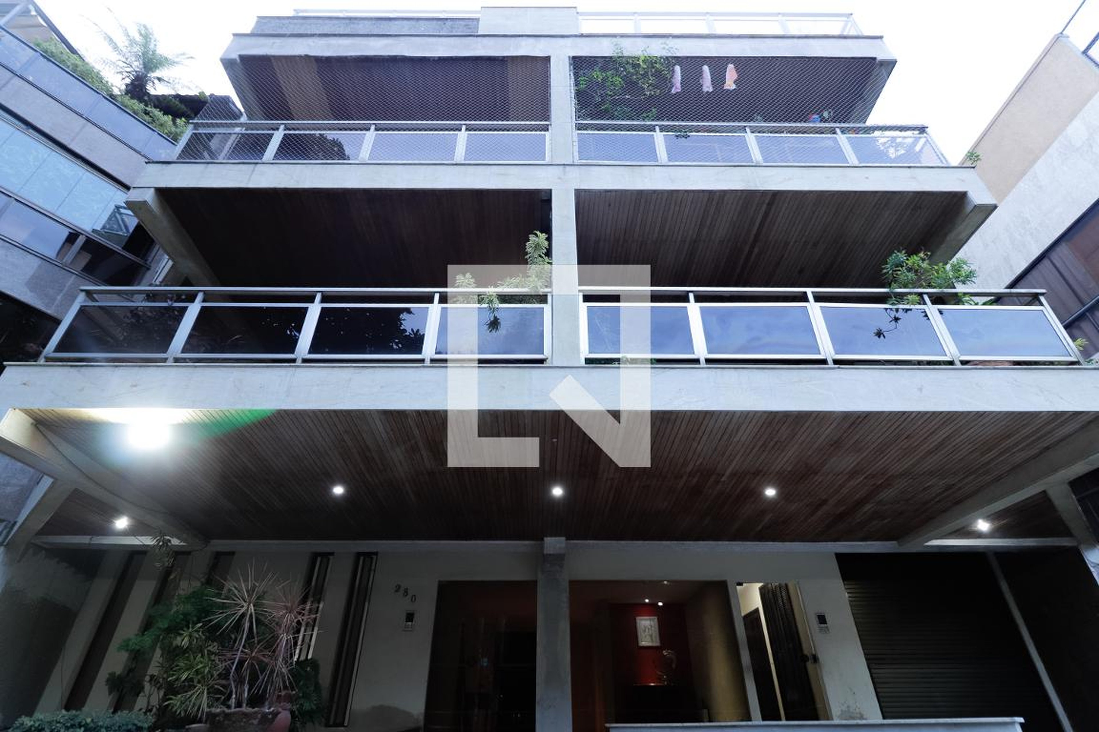 Fachada Condomínio em Avenida Monsenhor Ascâneo, 280