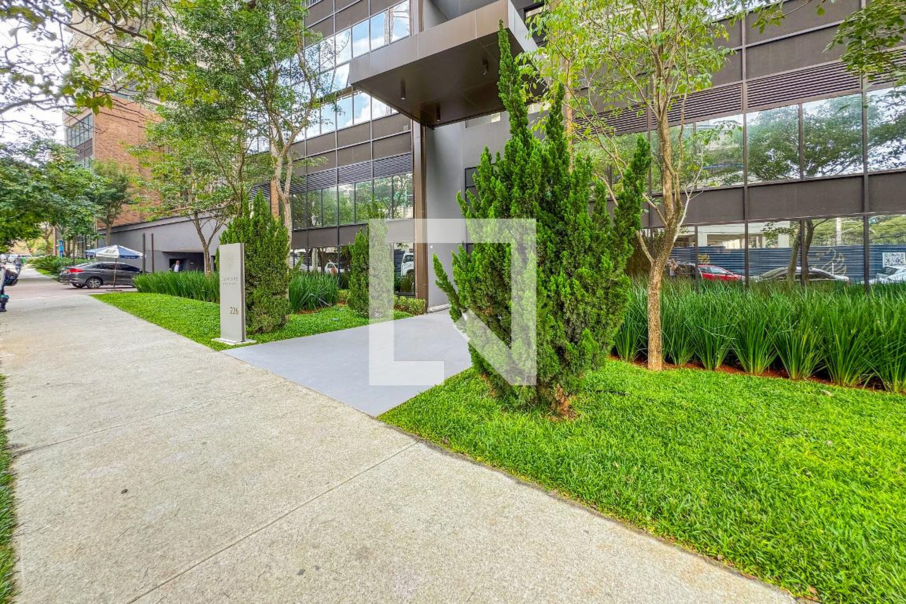 Fachada Condomínio em Rua Charles Astor, 134