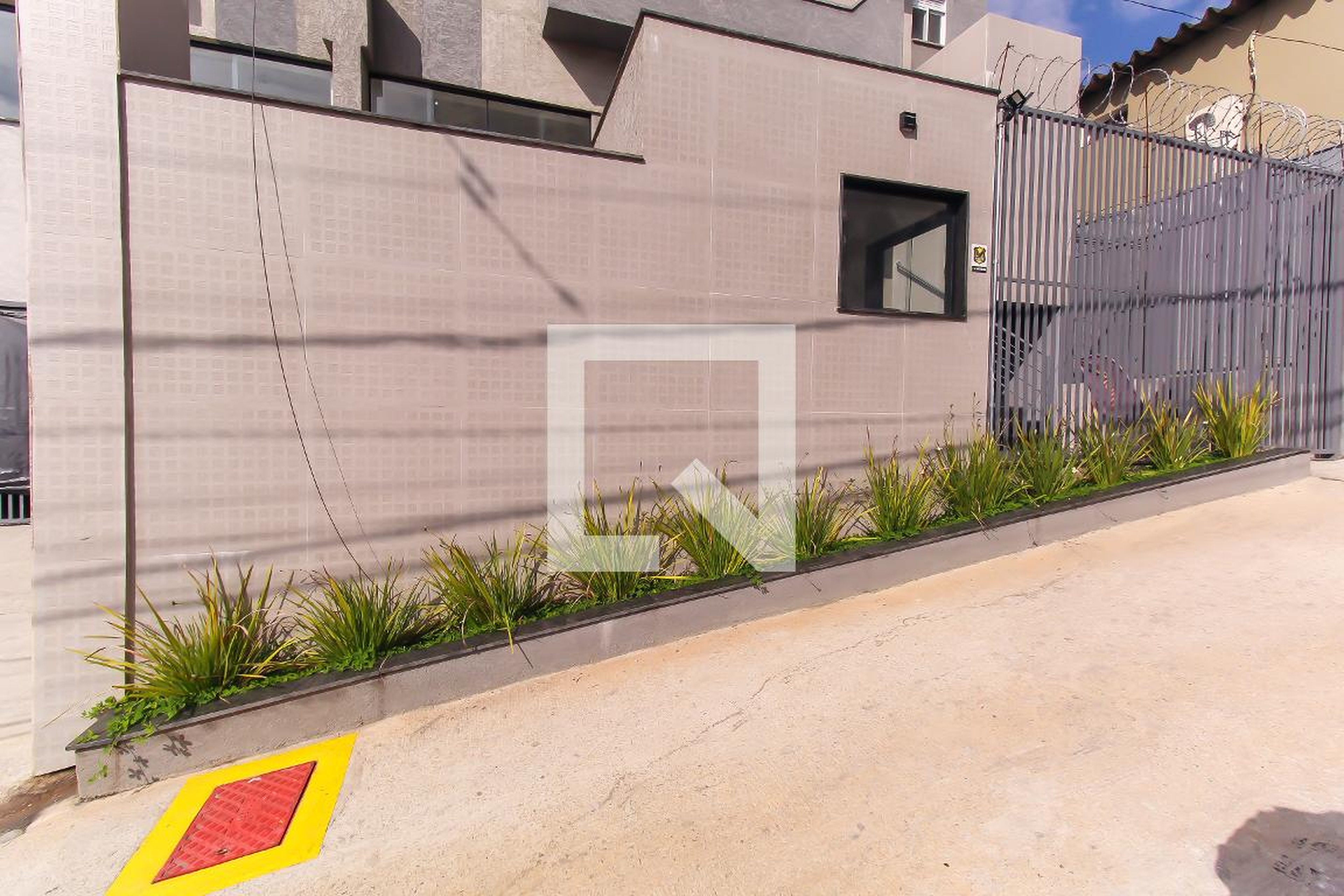 Fachada Condomínio em Rua Pantojo, 108