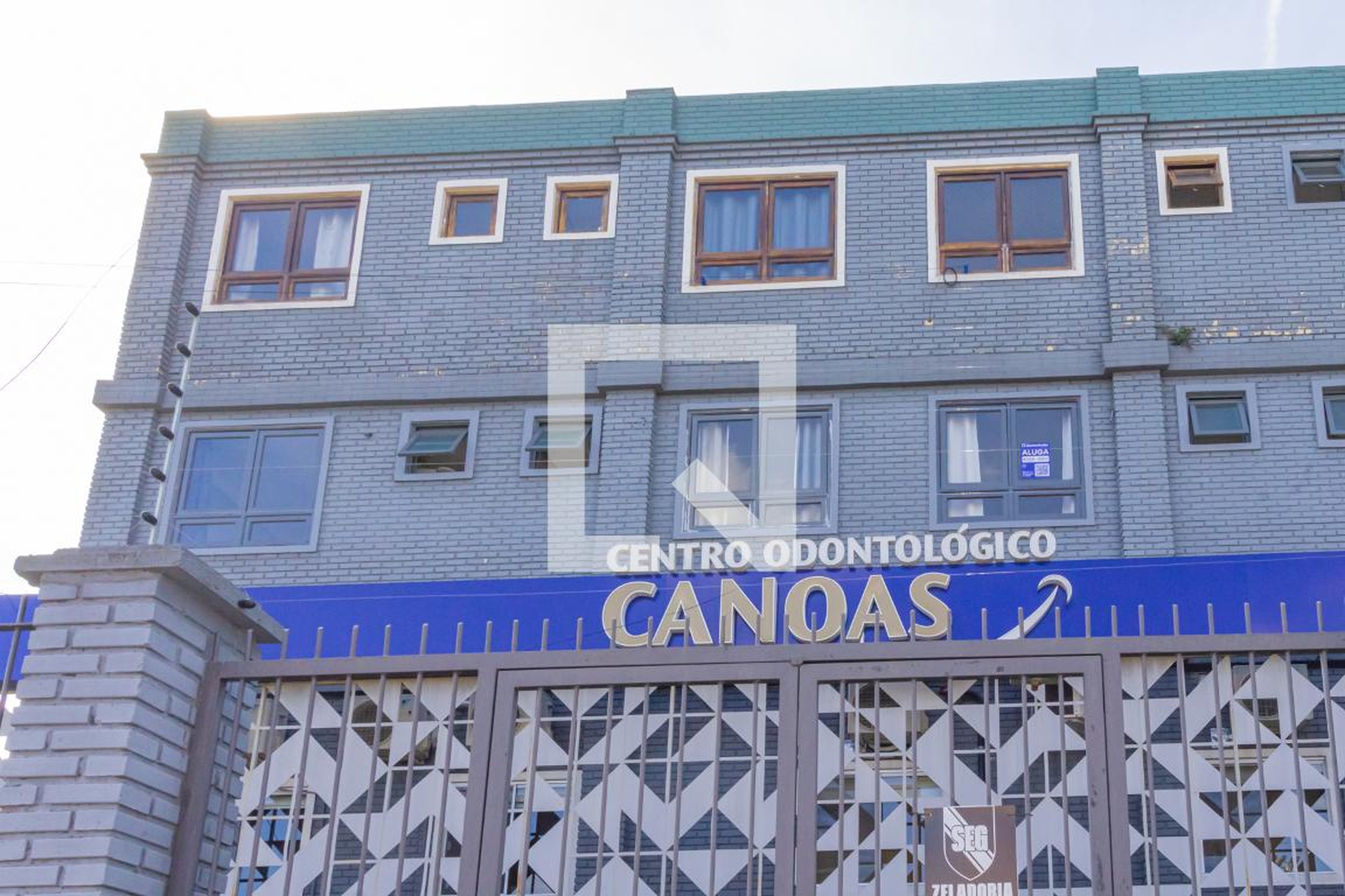 Fachada Condomínio em Rua Canadá, 300