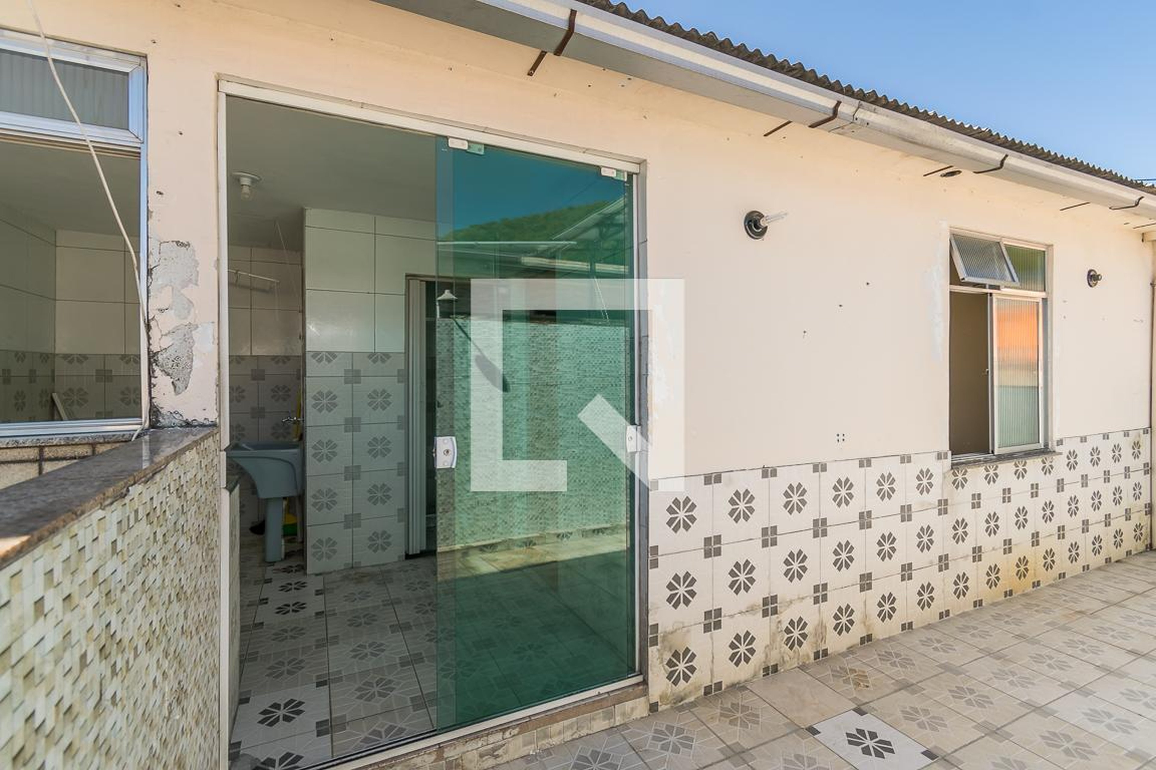 Área Externa - Conjunto Res. da Polícia Militar