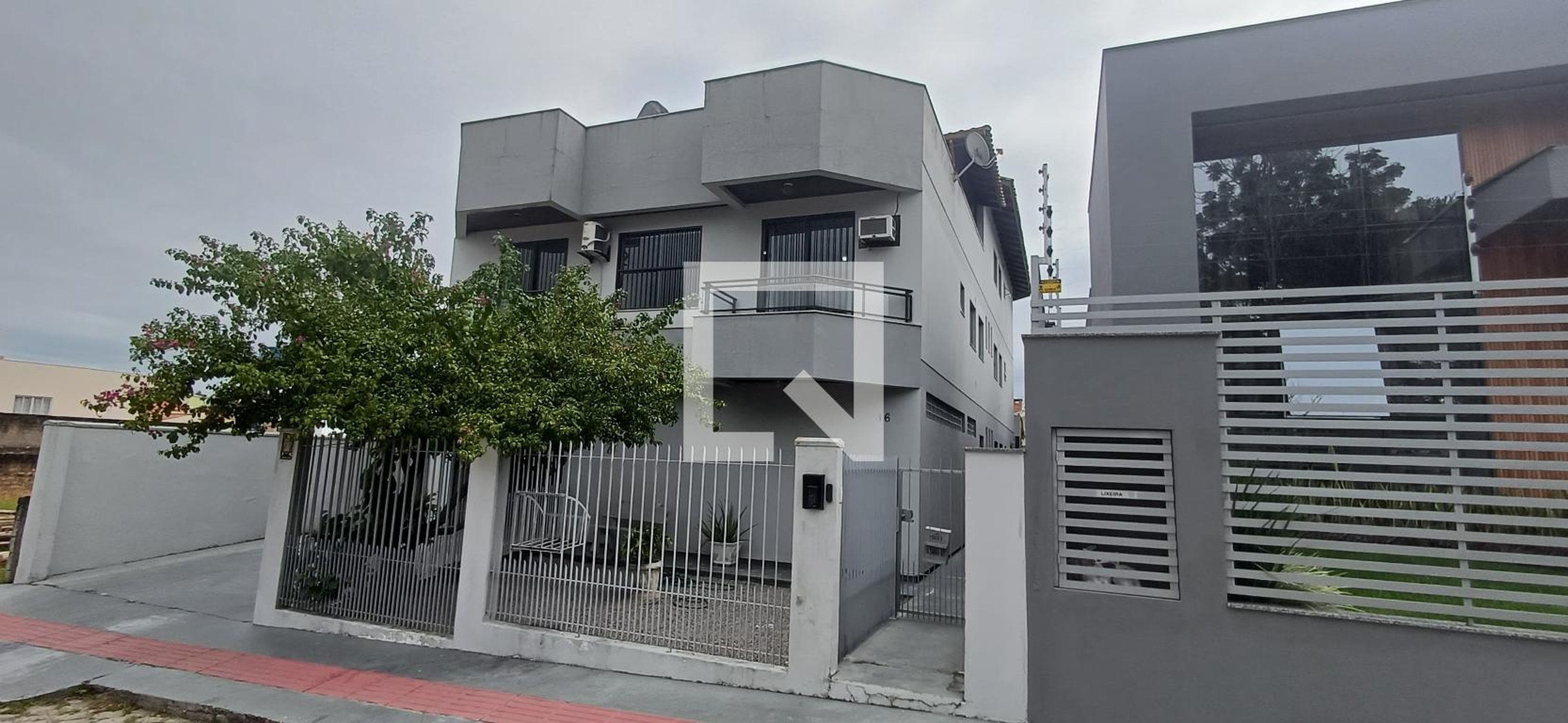 Fachada Condomínio em Rua Gregório Francisco Ferreira, 16