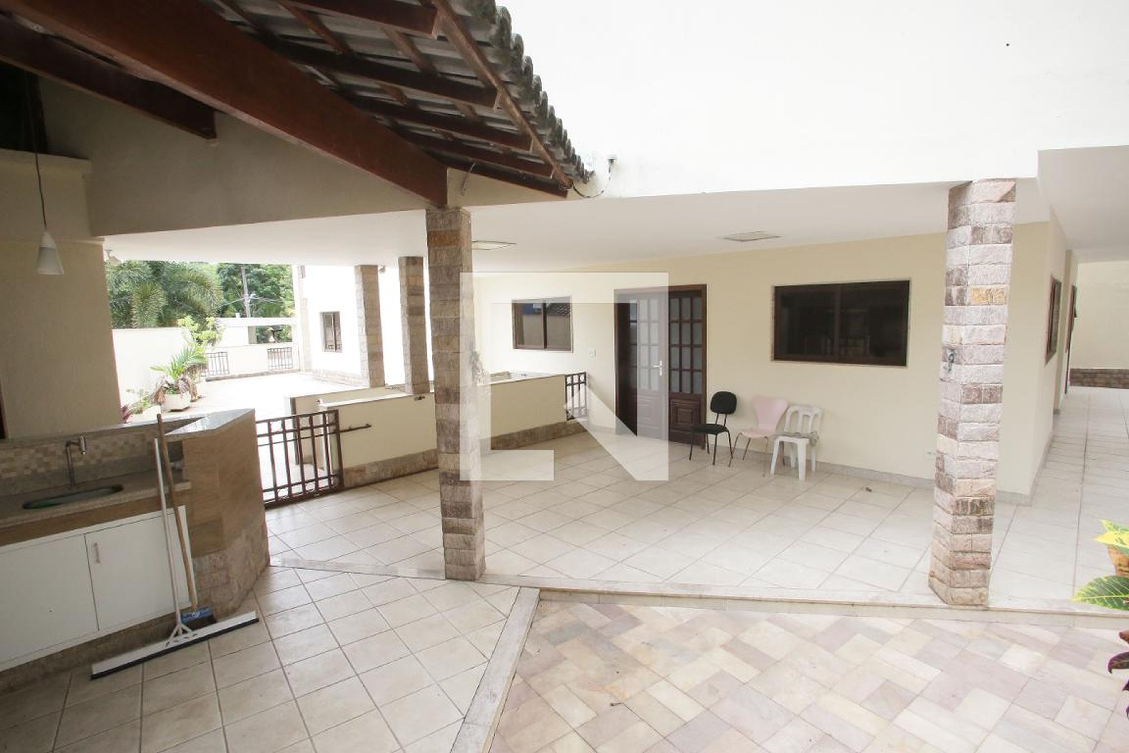 Churrasqueira - Pedras Douradas