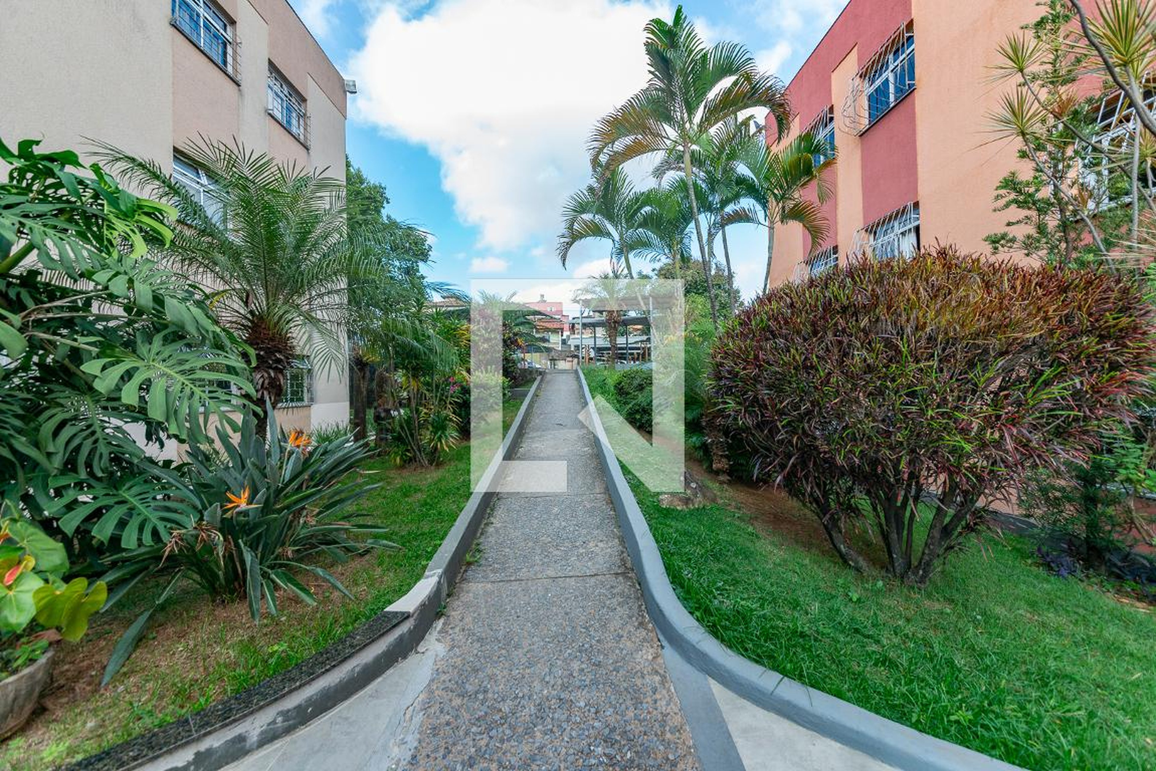 Entrada Condomínio em Rua José Gonçalves, 1010