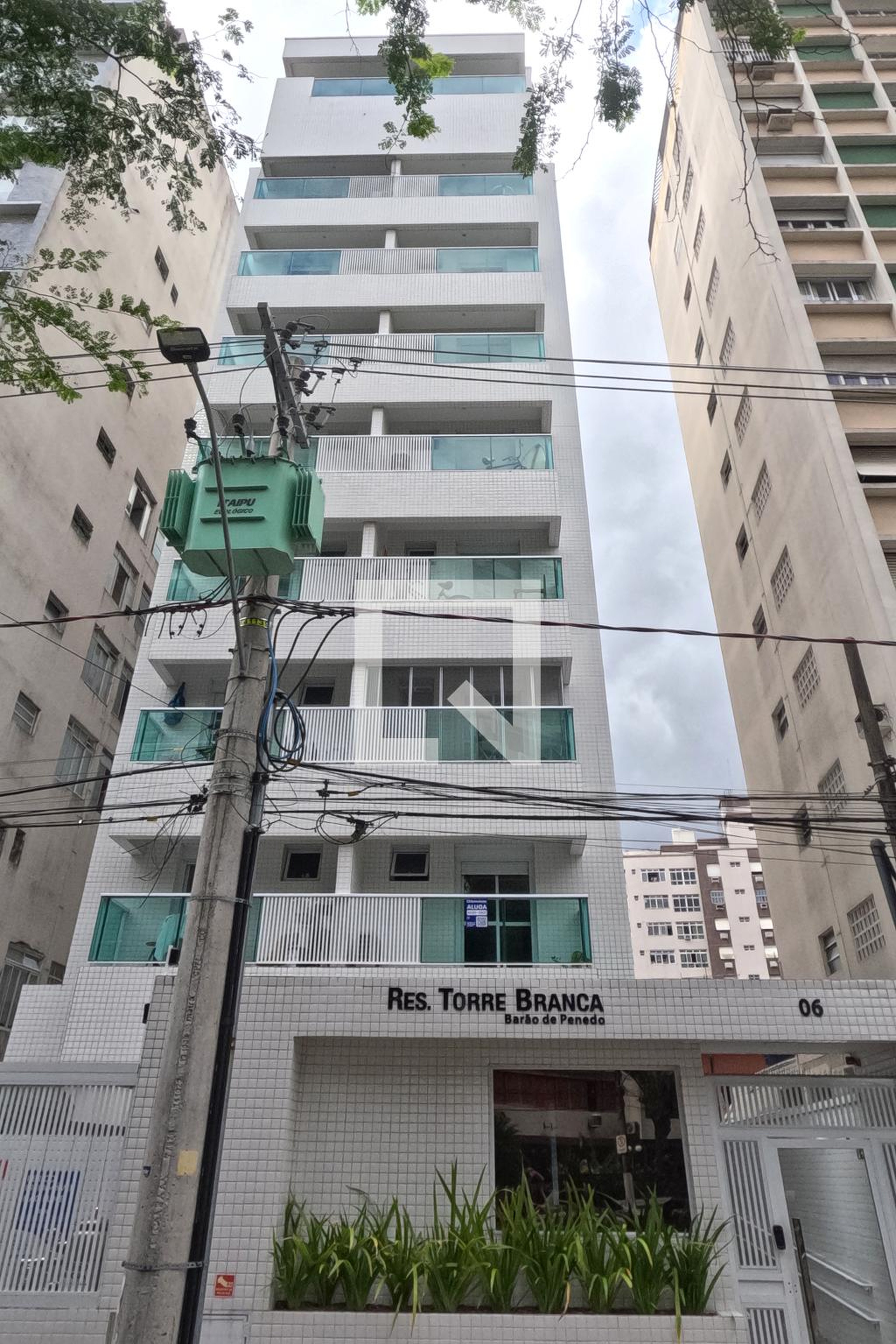 Fachada Condomínio Torre Branca