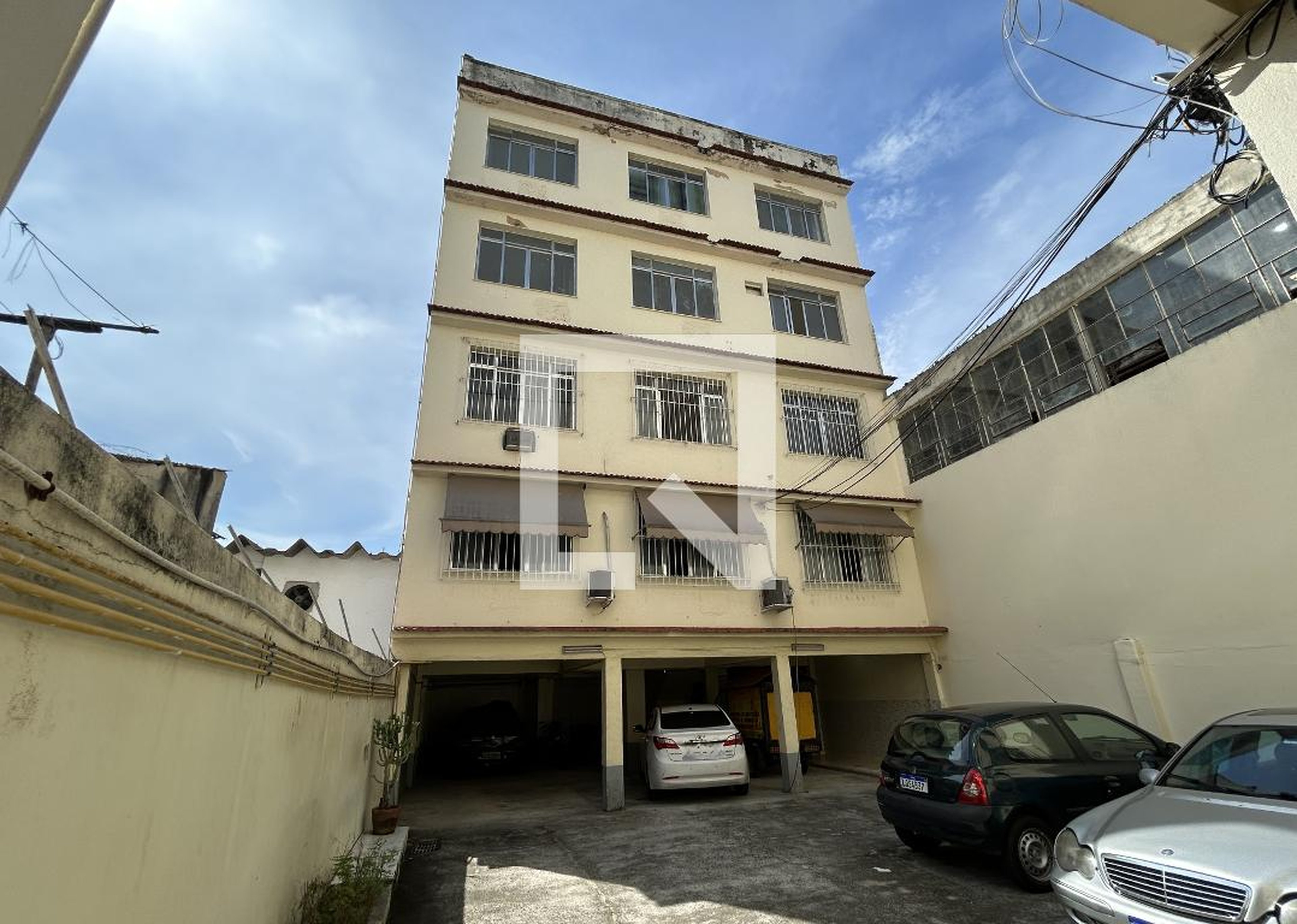 Fachada Condomínio em Rua Dois de Maio, 212